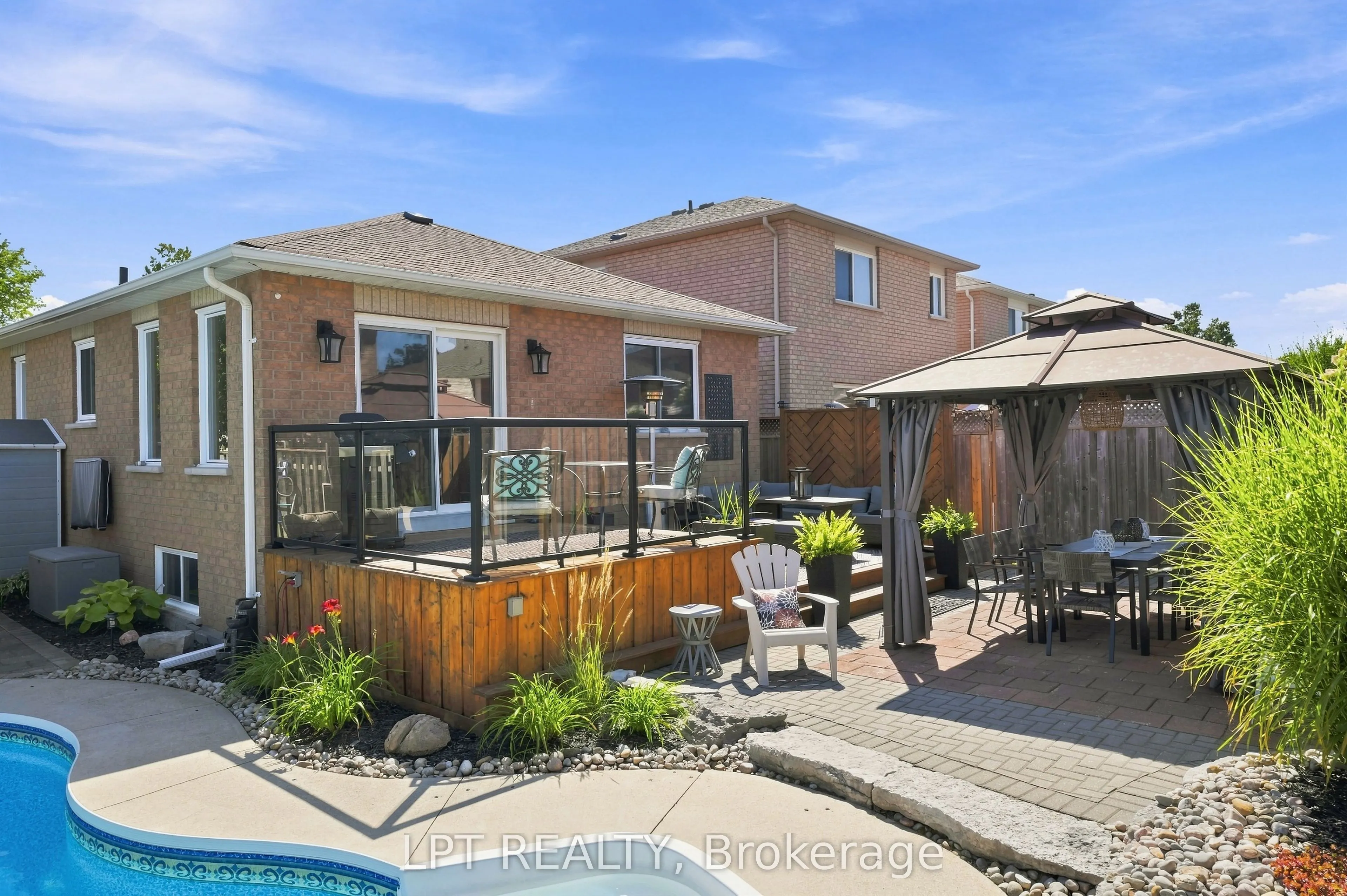 4 Lister Drive