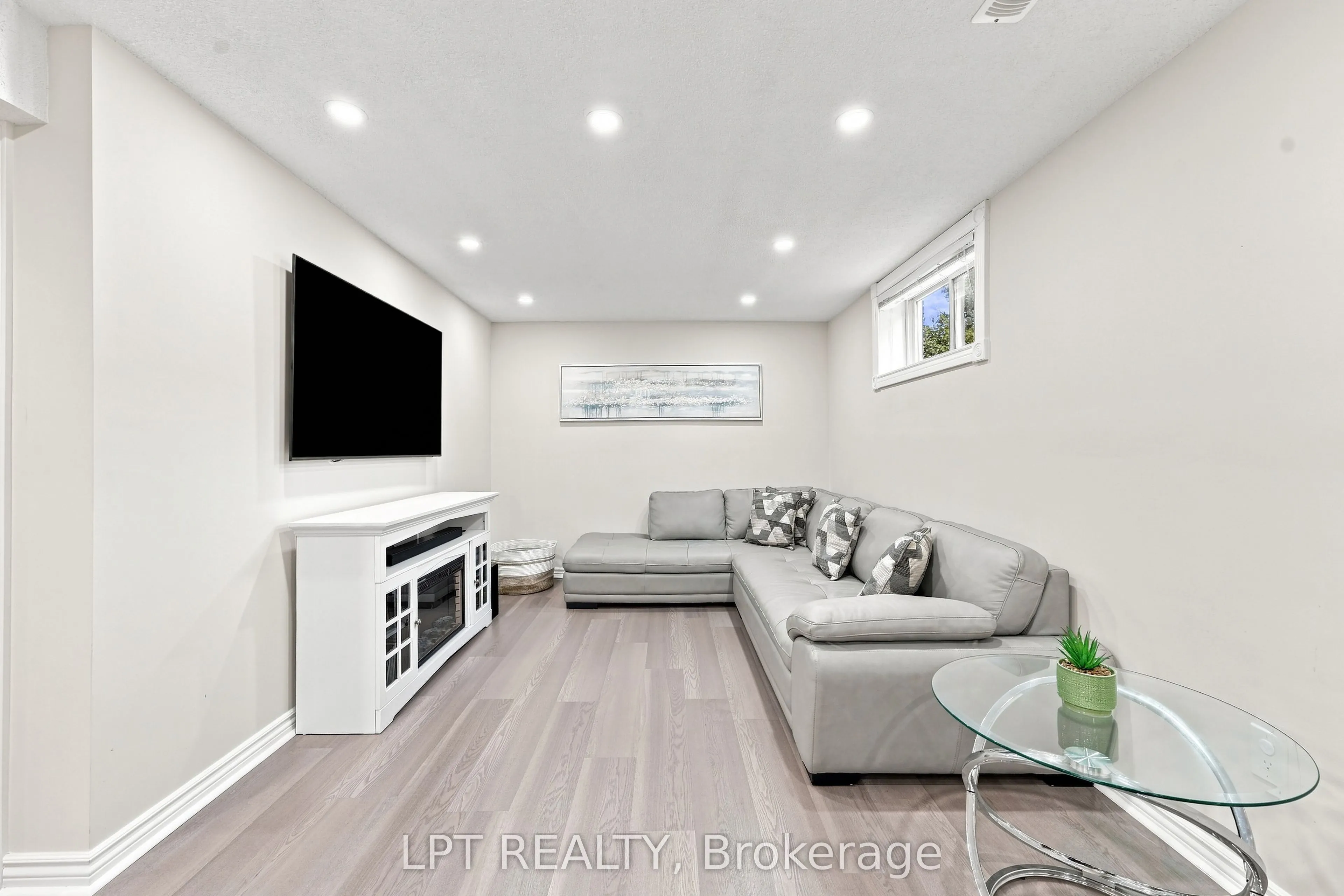 4 Lister Drive