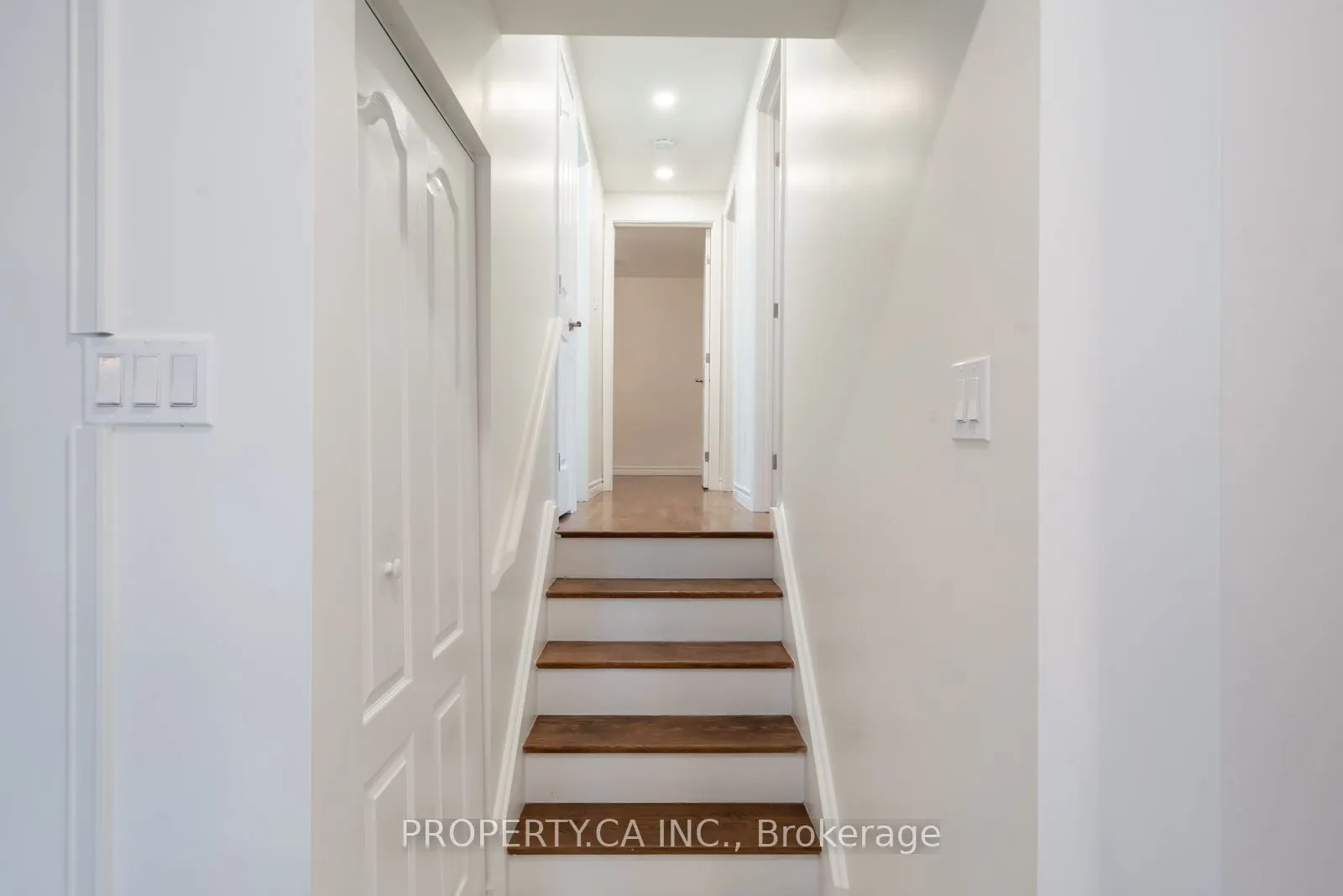 24 Thorncrest Road