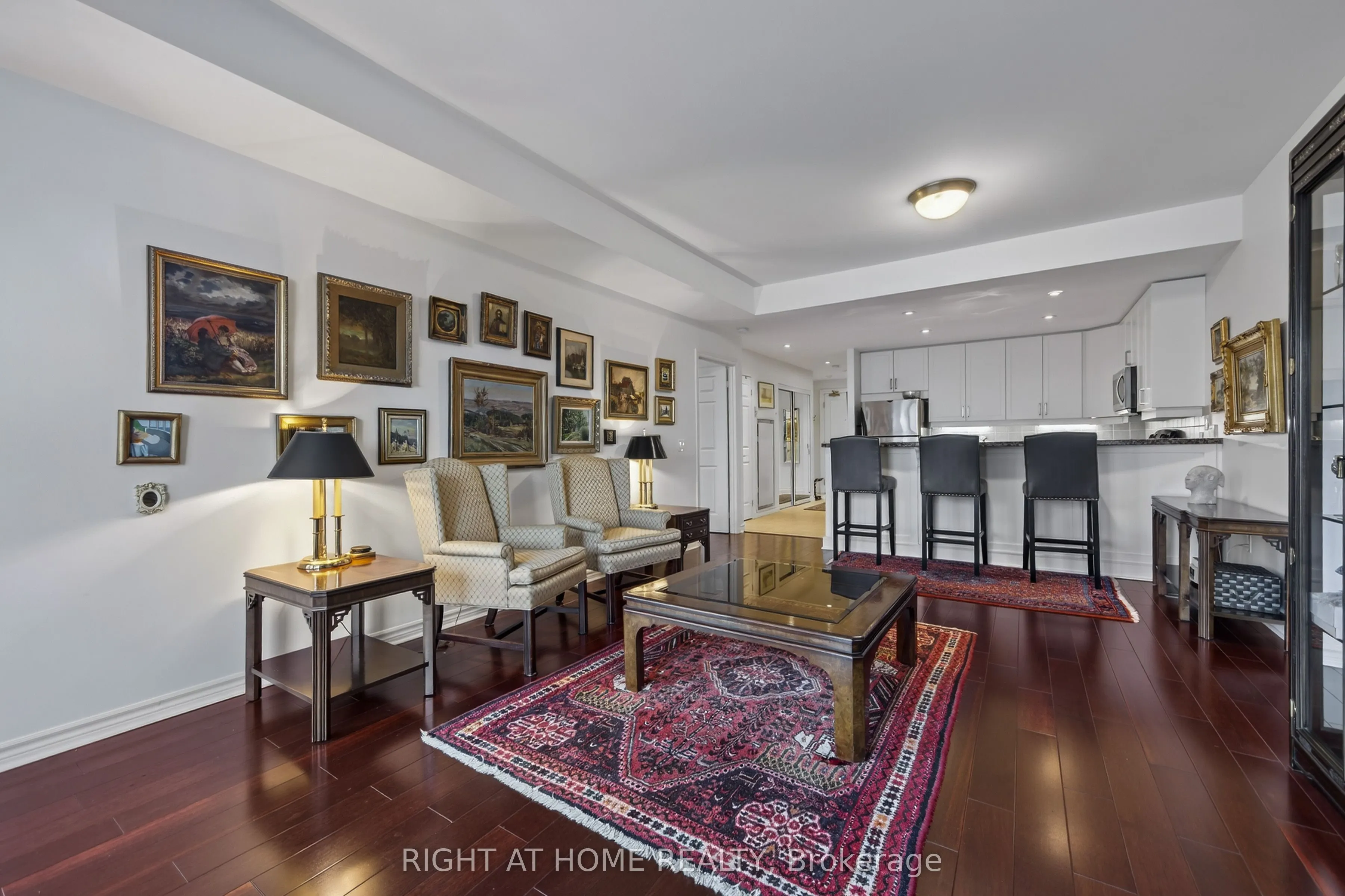 6 Toronto Street #409