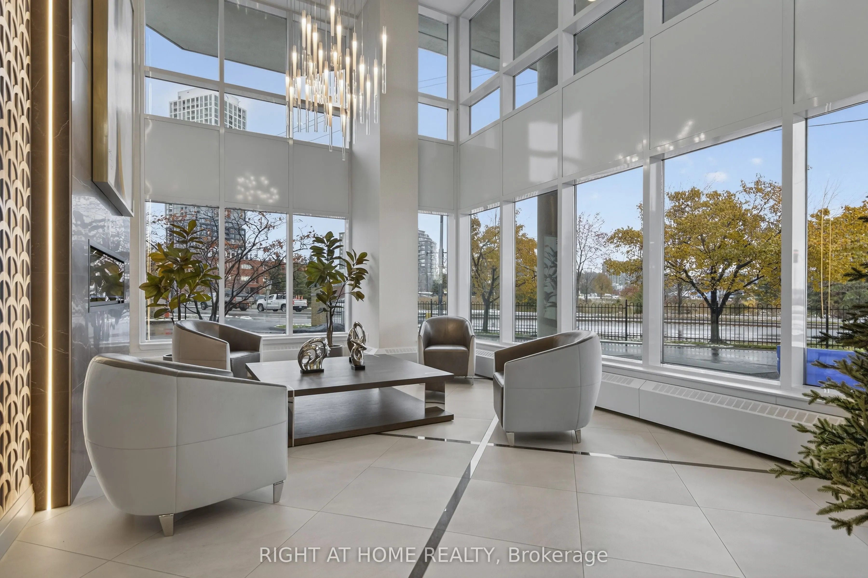 6 Toronto Street #409