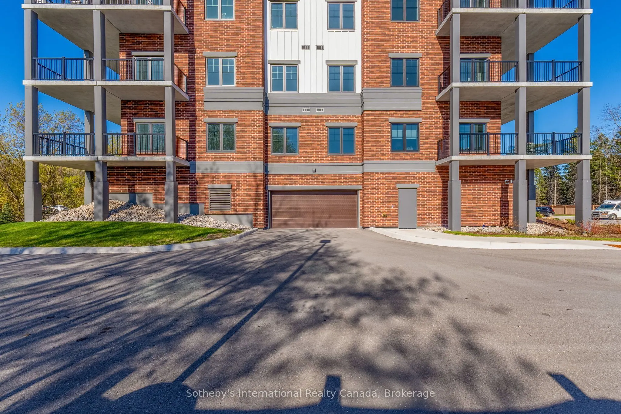 121 Mary St Street #311