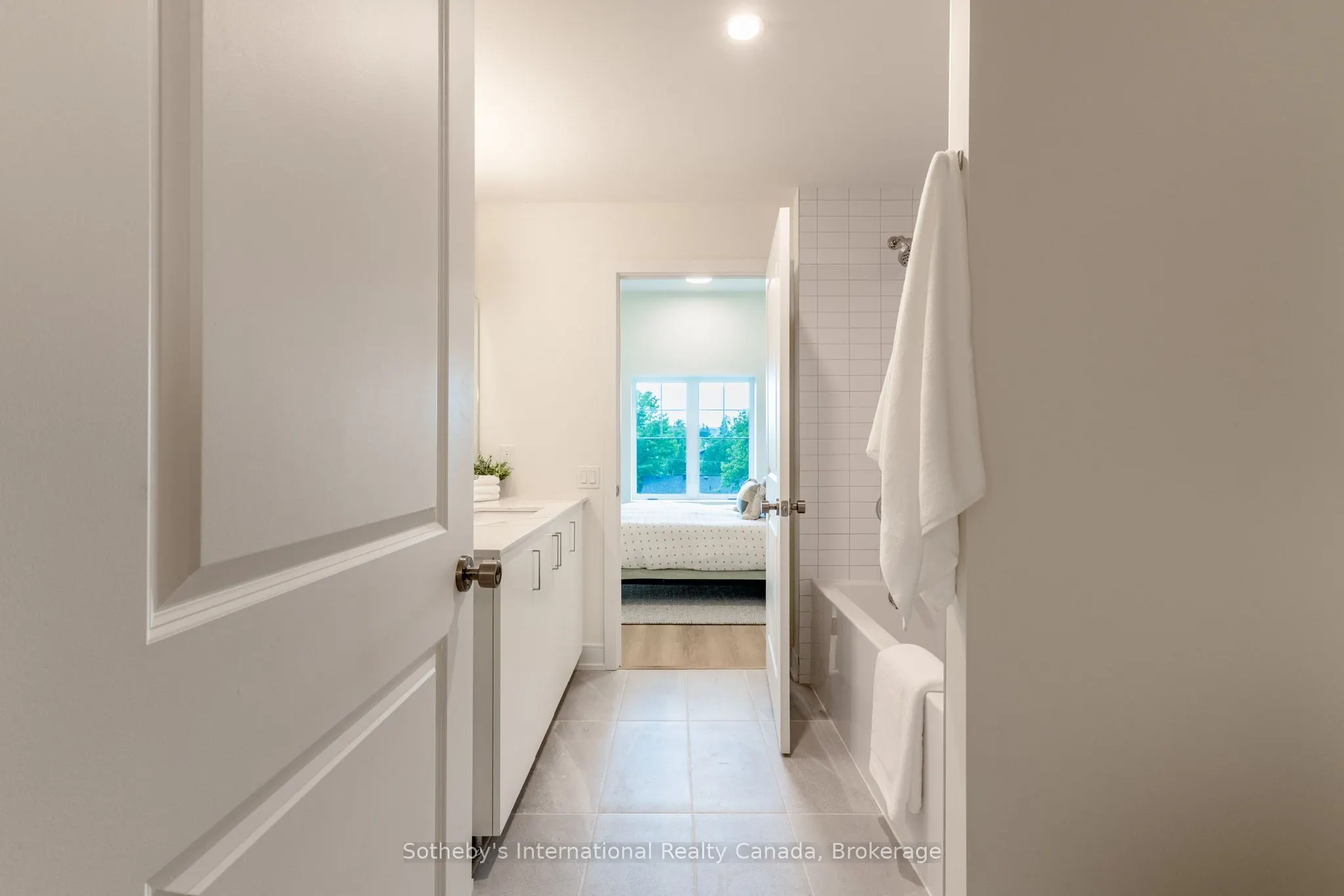 121 Mary St Street #311