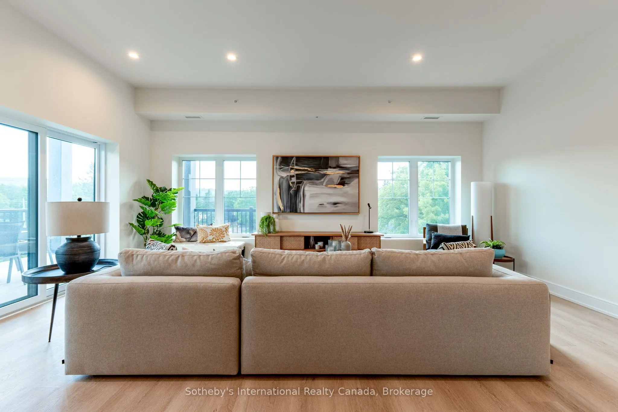 121 Mary St Street #311