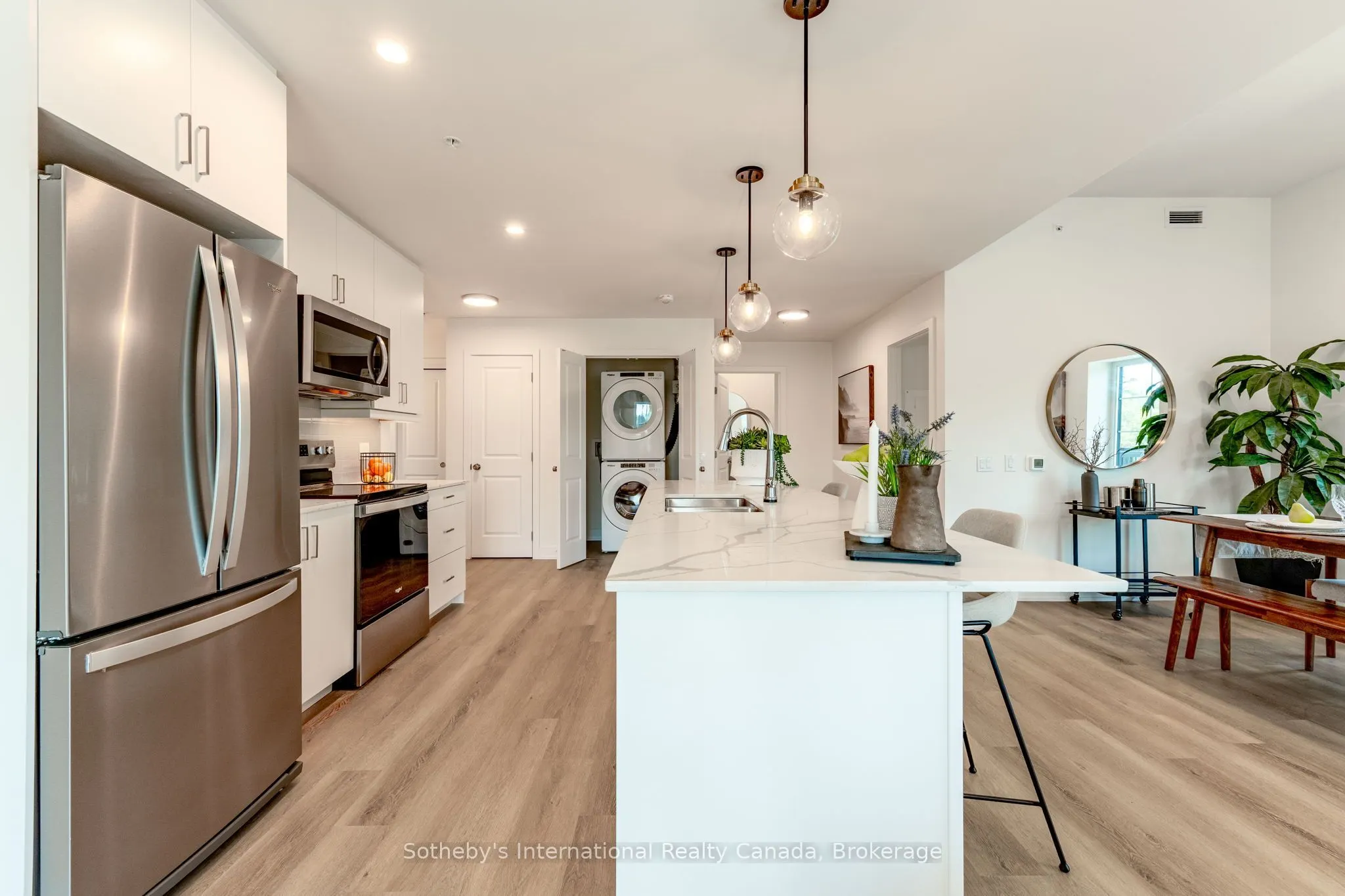 121 Mary St Street #311