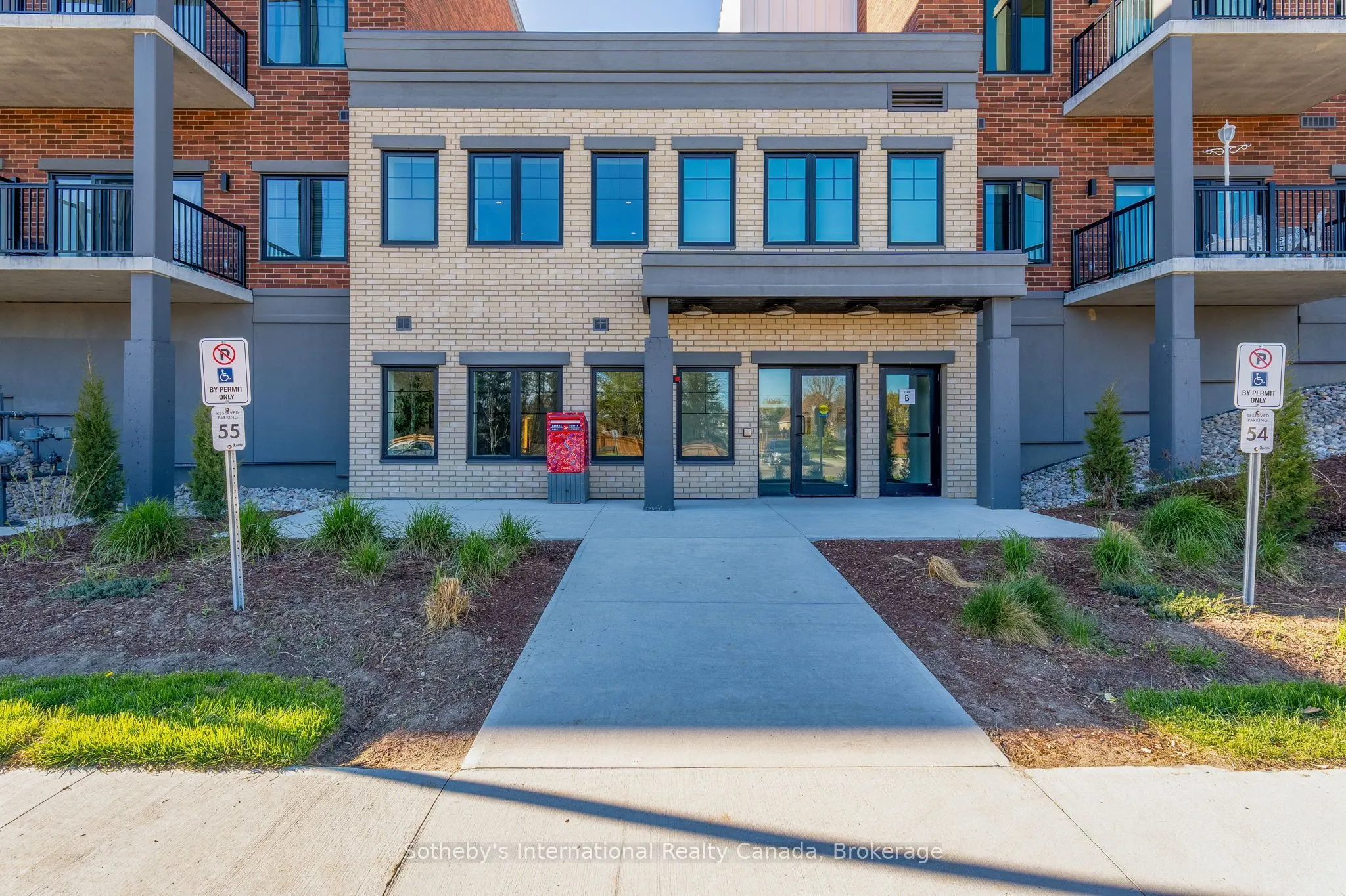 121 Mary St Street #311