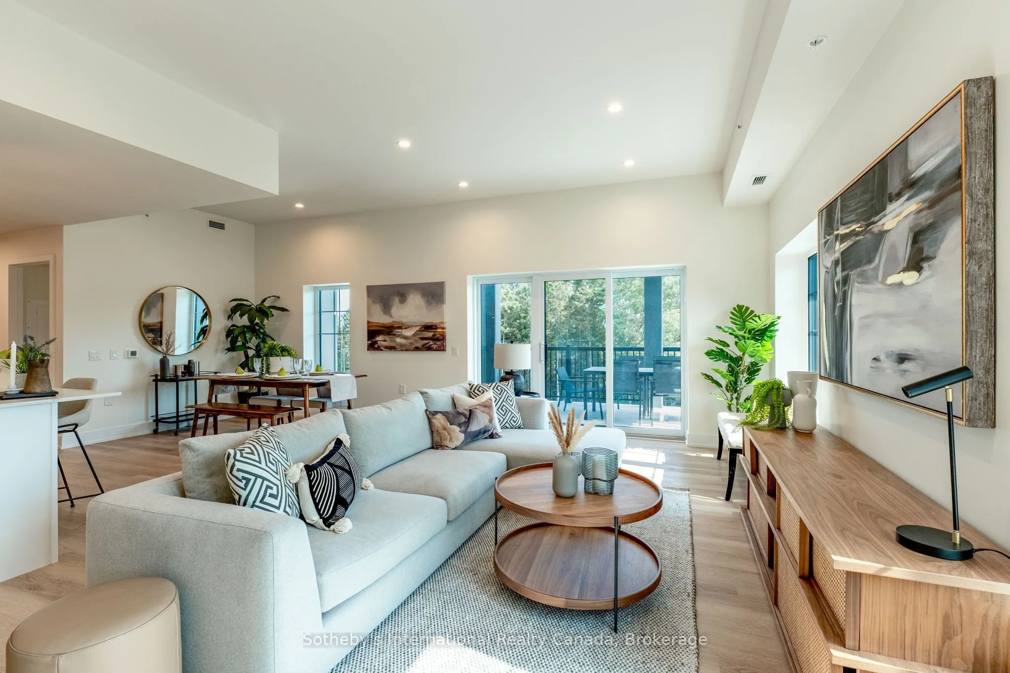 121 Mary St Street #311