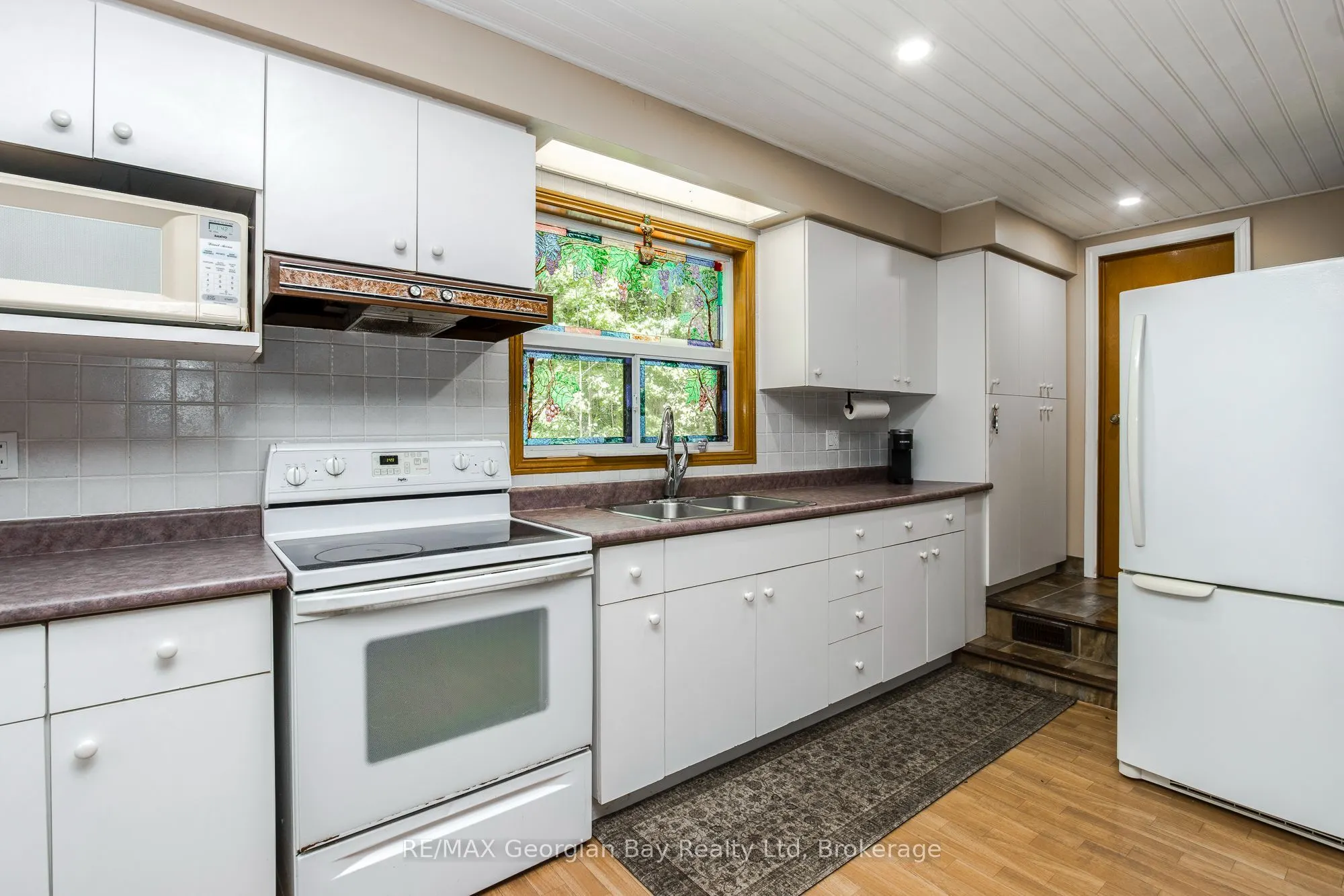 754 Lafontaine Road W