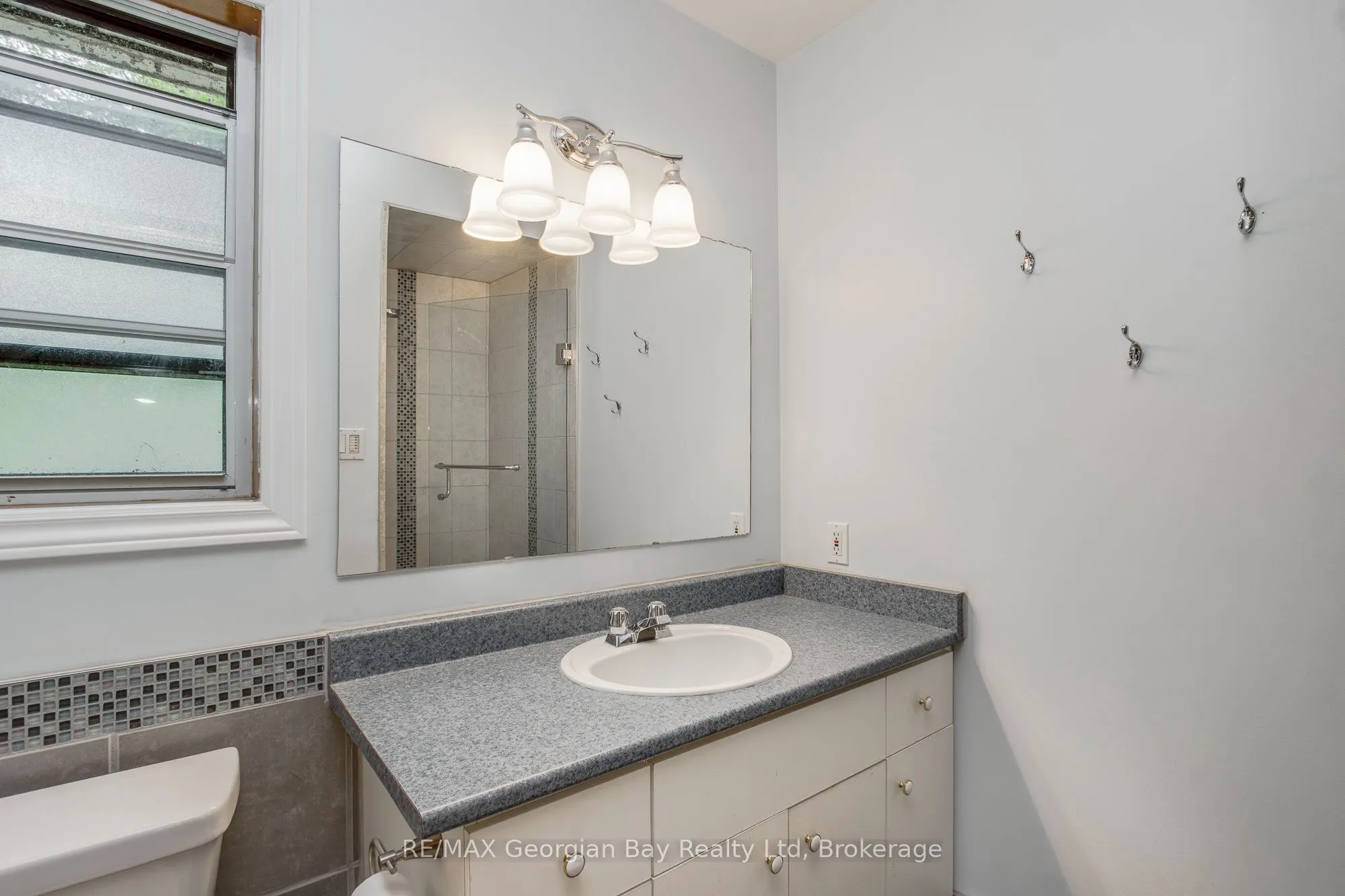 754 Lafontaine Road W