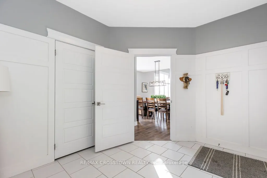 25 MENNILL Drive