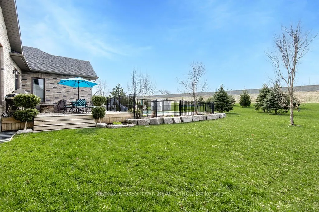 25 MENNILL Drive