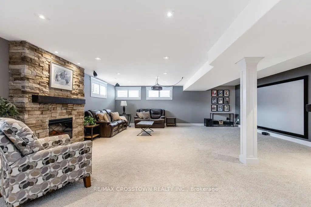 25 MENNILL Drive