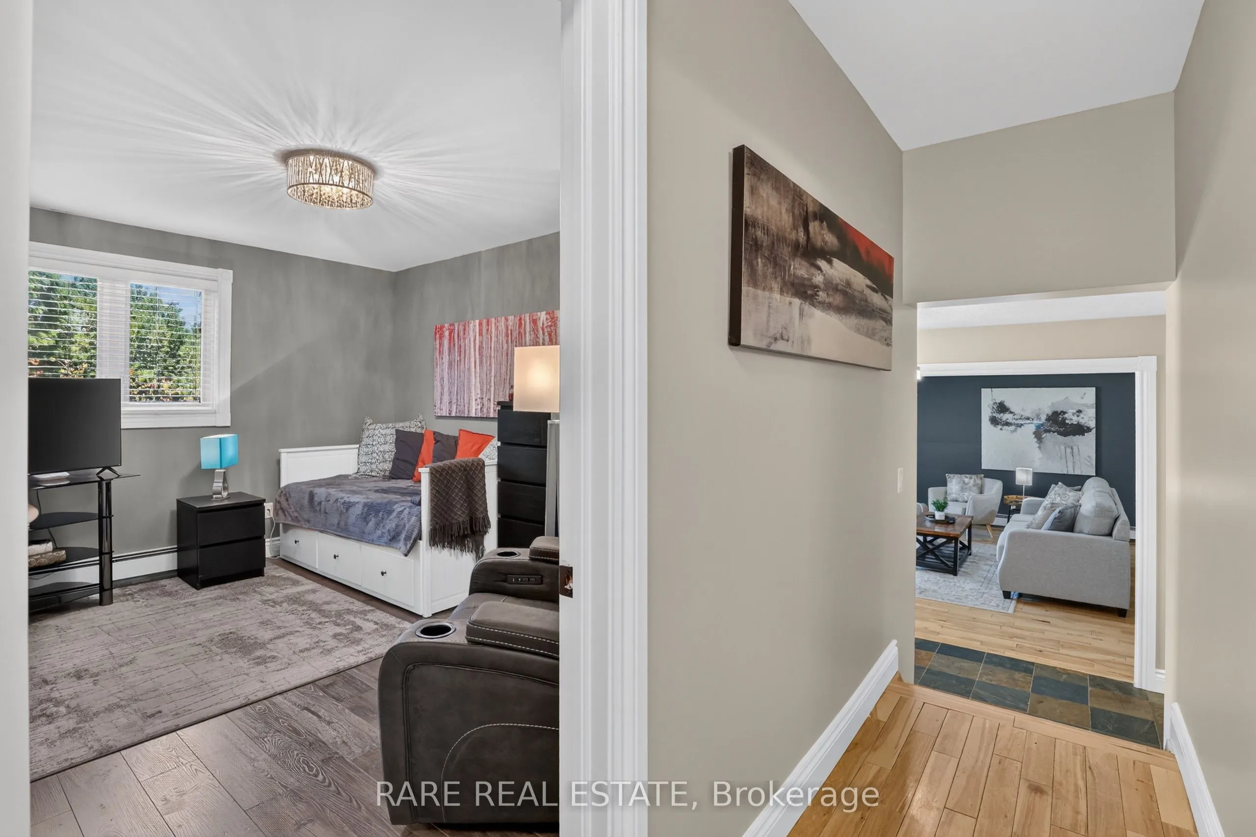 79 Caroline Street W