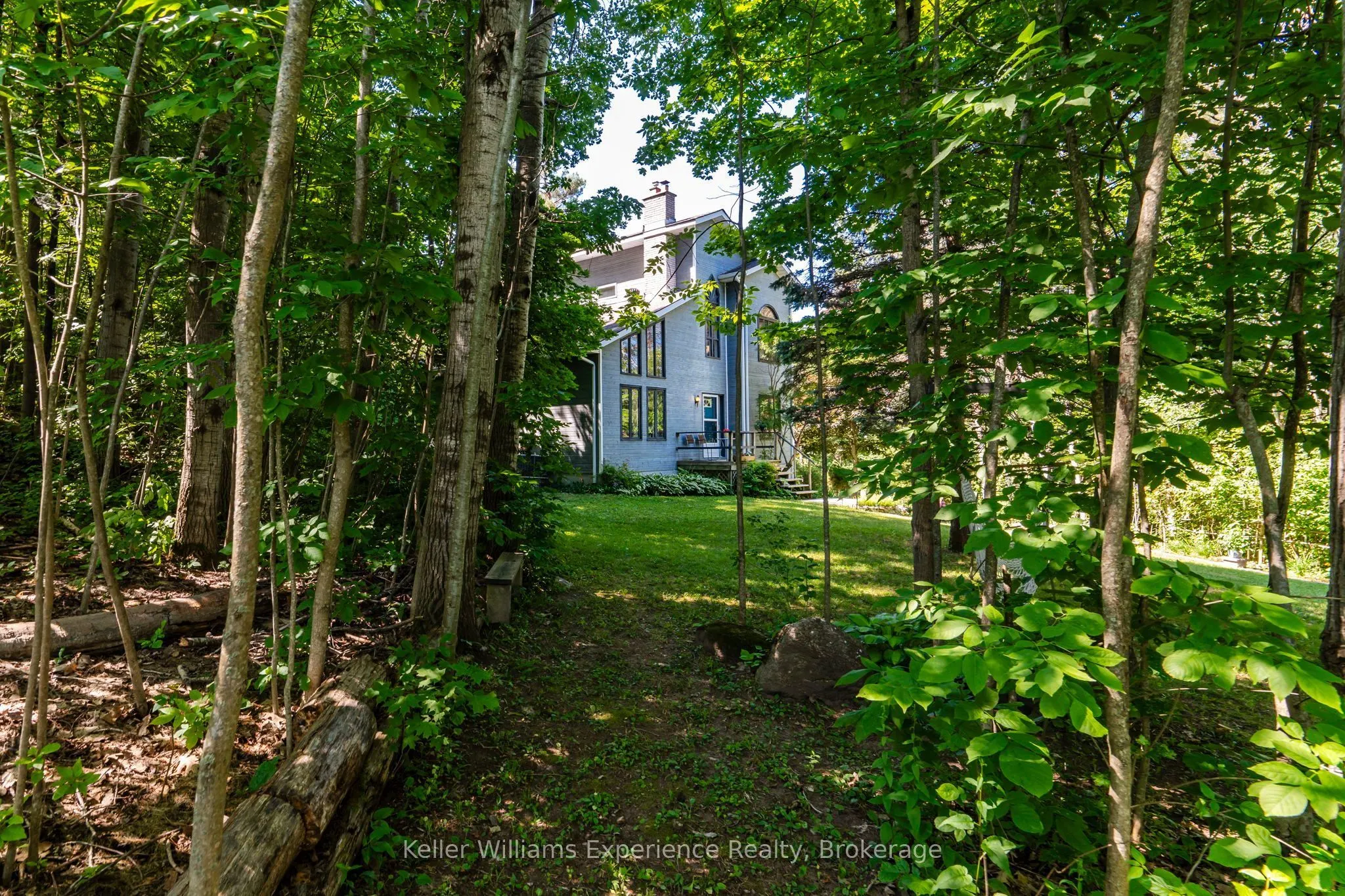 122 Poyntz Street