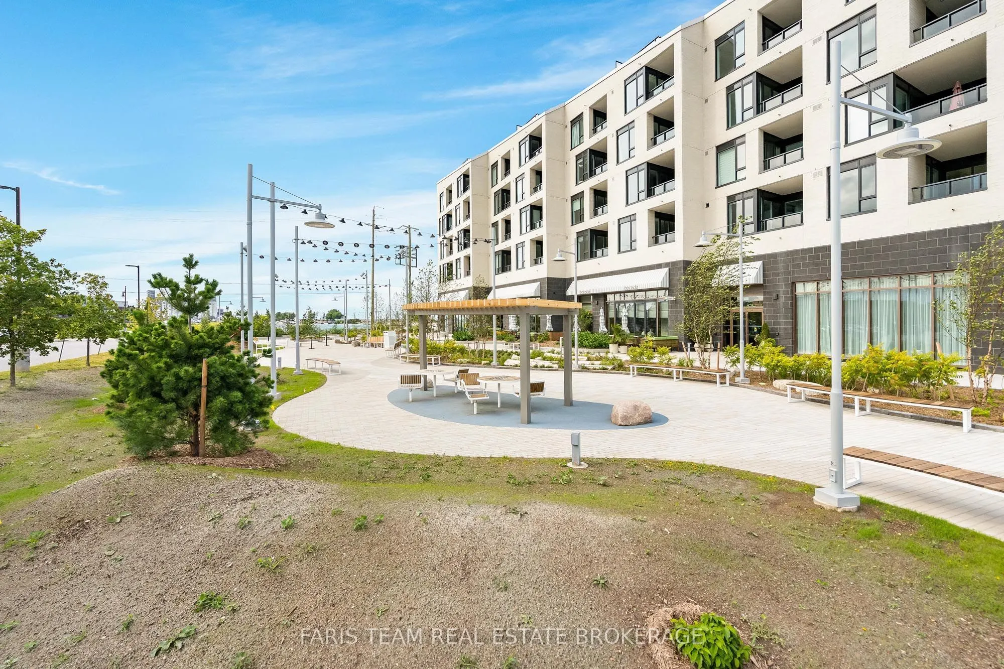 31 Huron Street #413