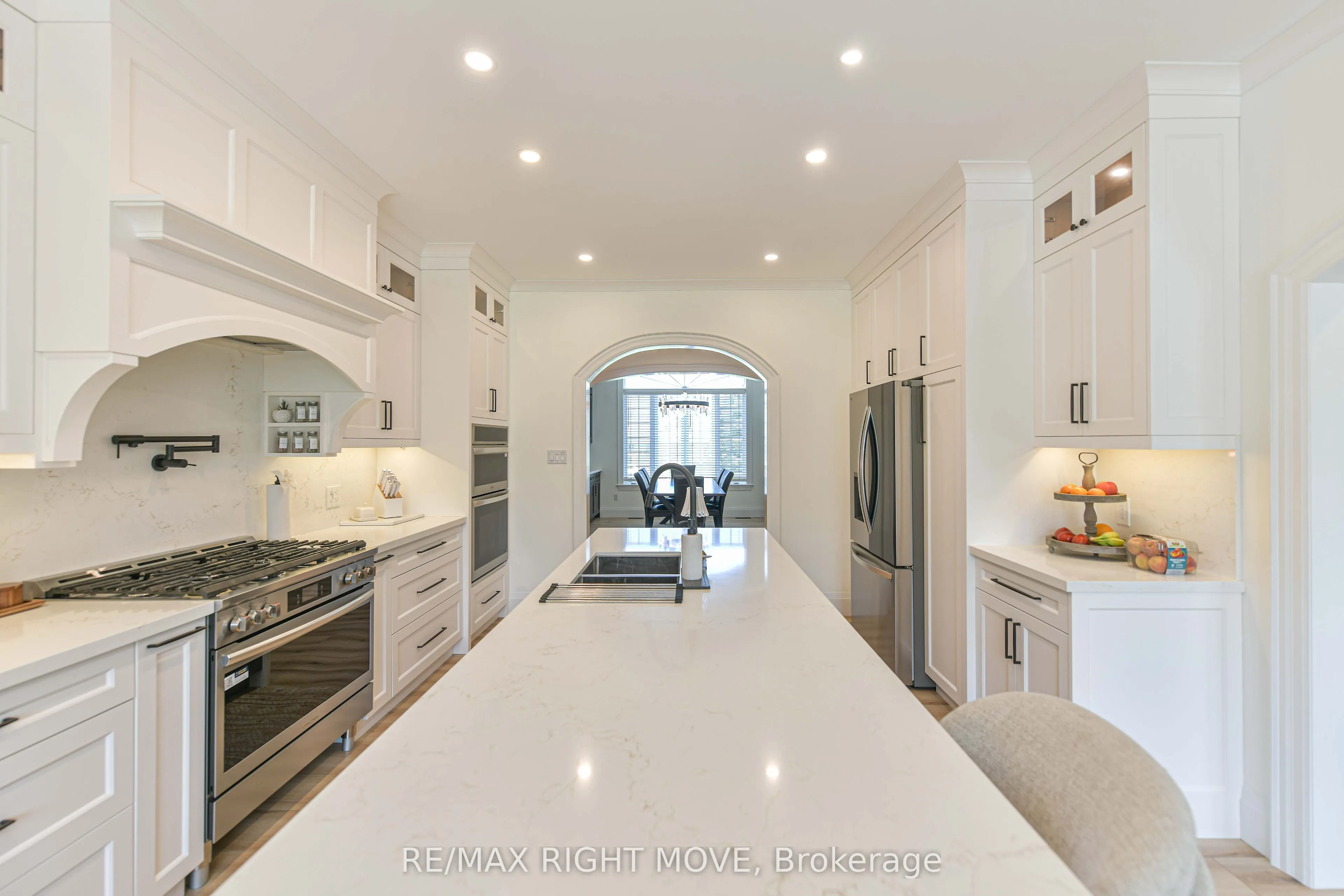 1043 Hurlwood Lane