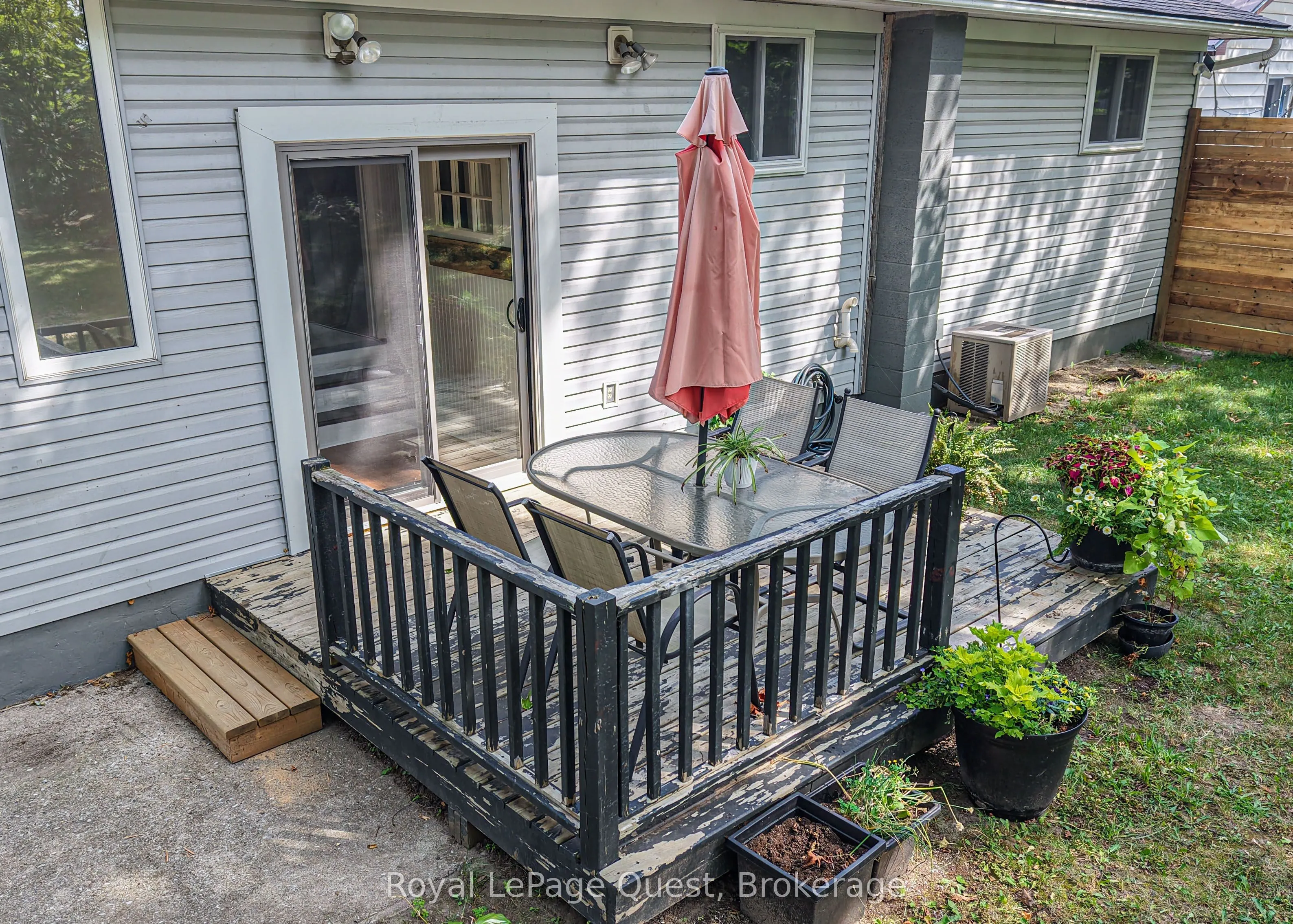 401 Mississaga Street W