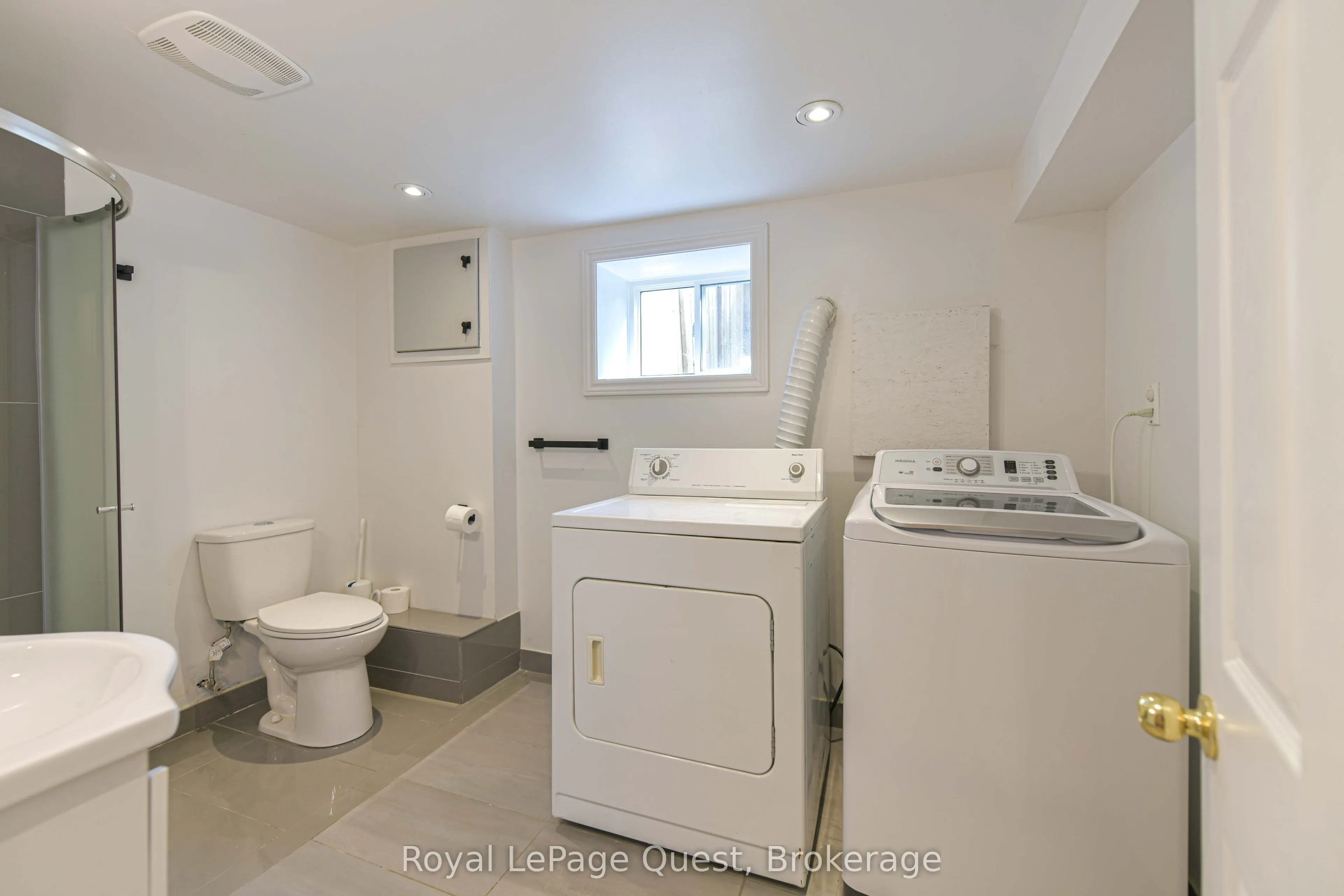 401 Mississaga Street W