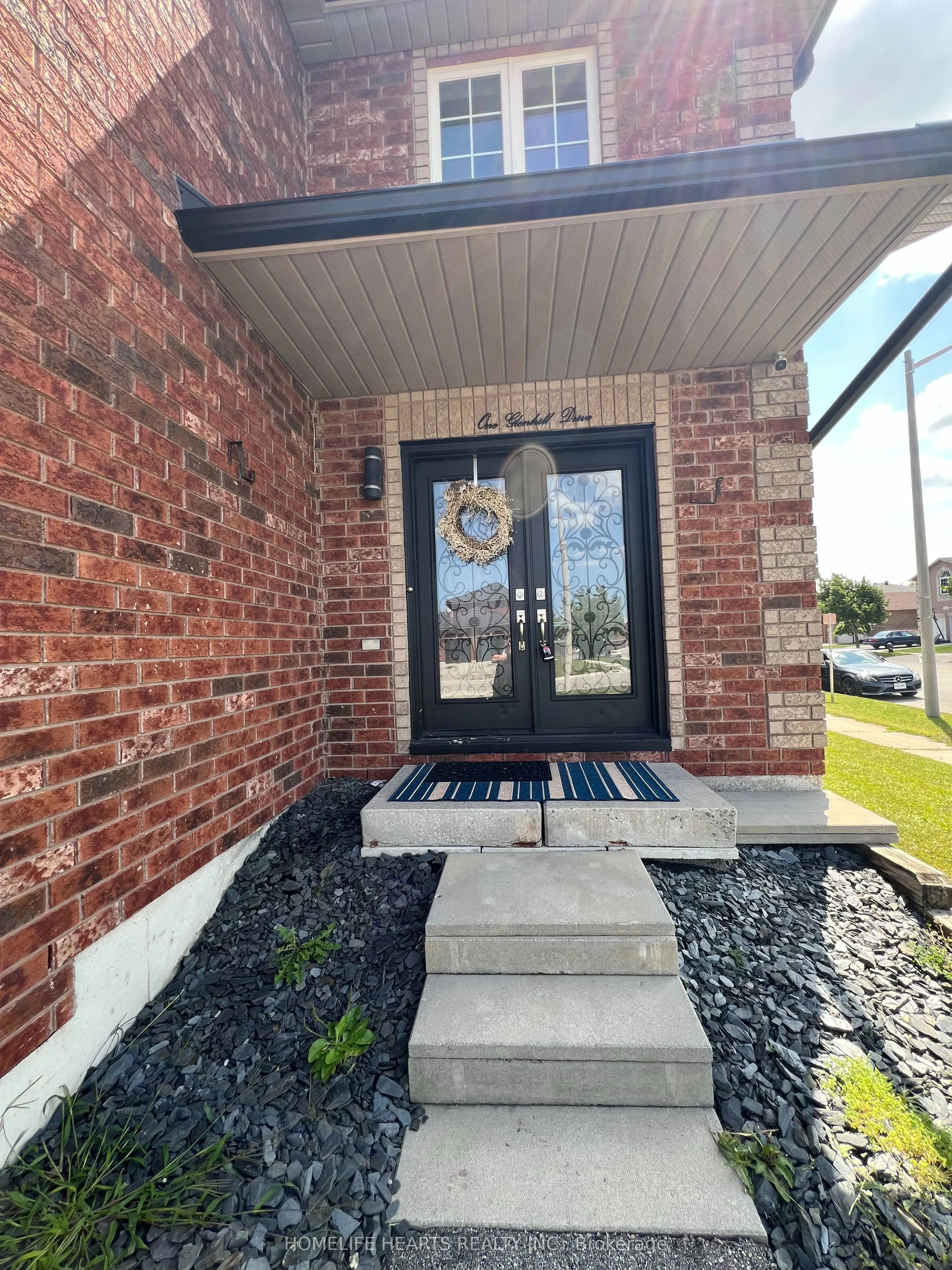 1 Glenhill Drive
