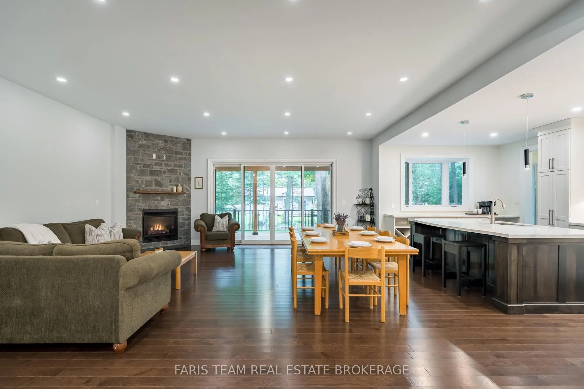 34 Oakwood Avenue
