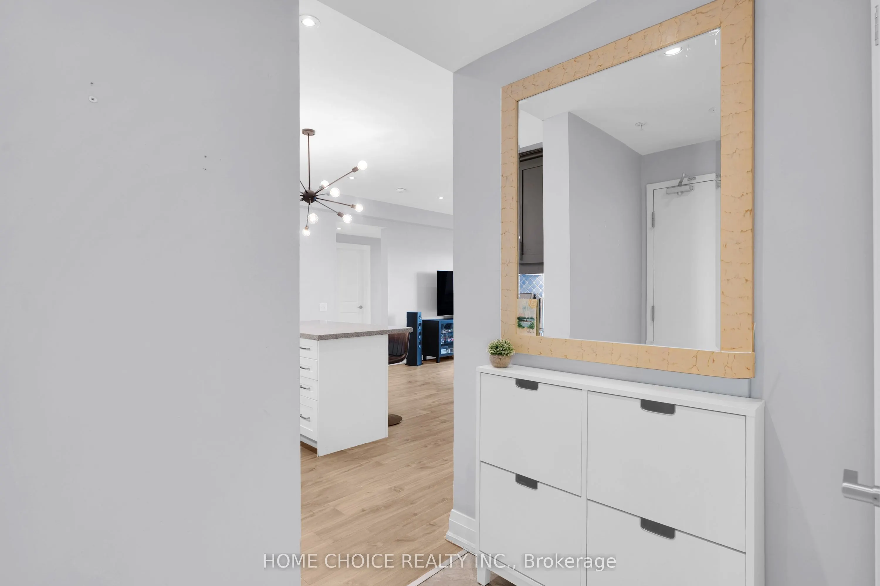 300 Essa Road #602