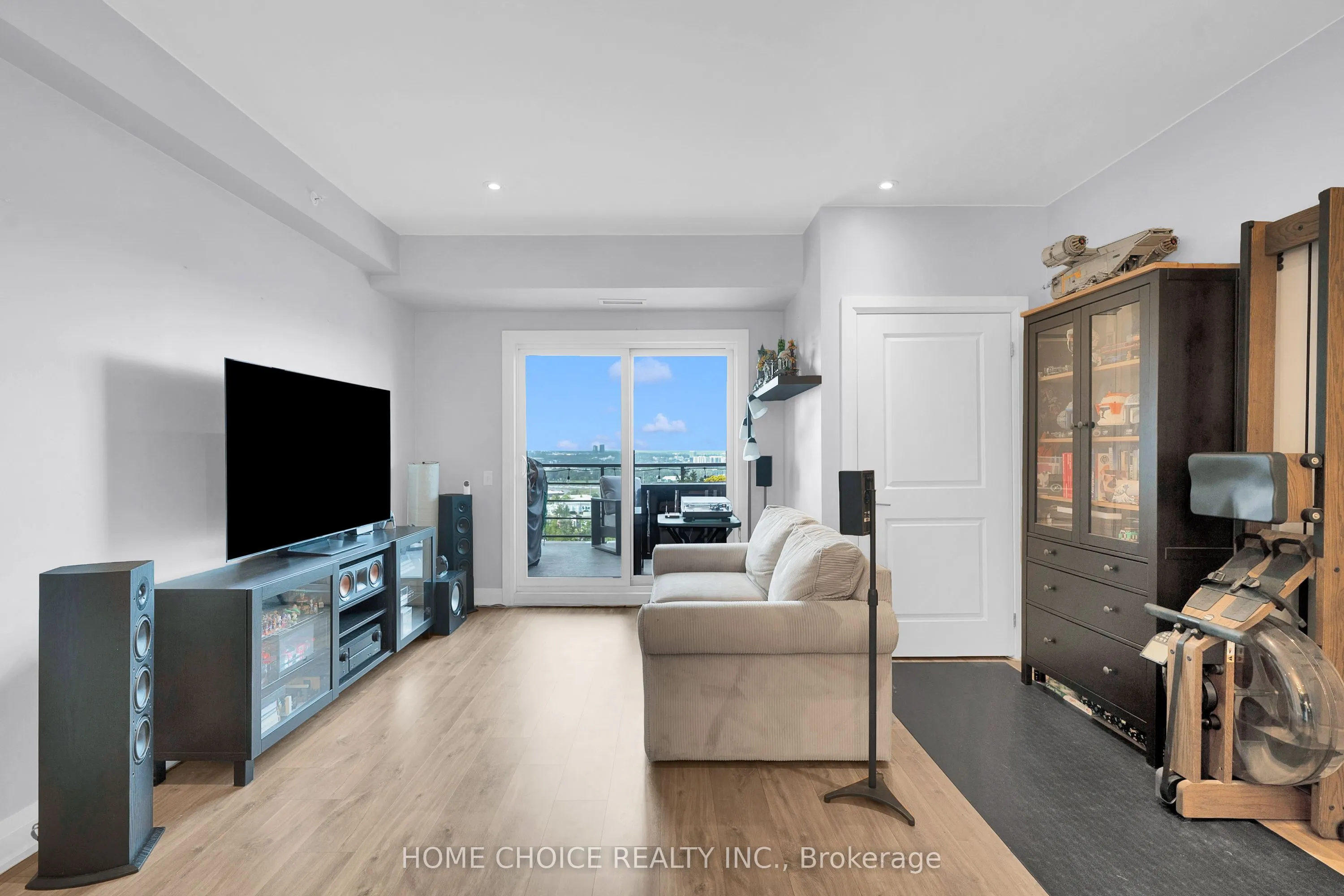 300 Essa Road #602