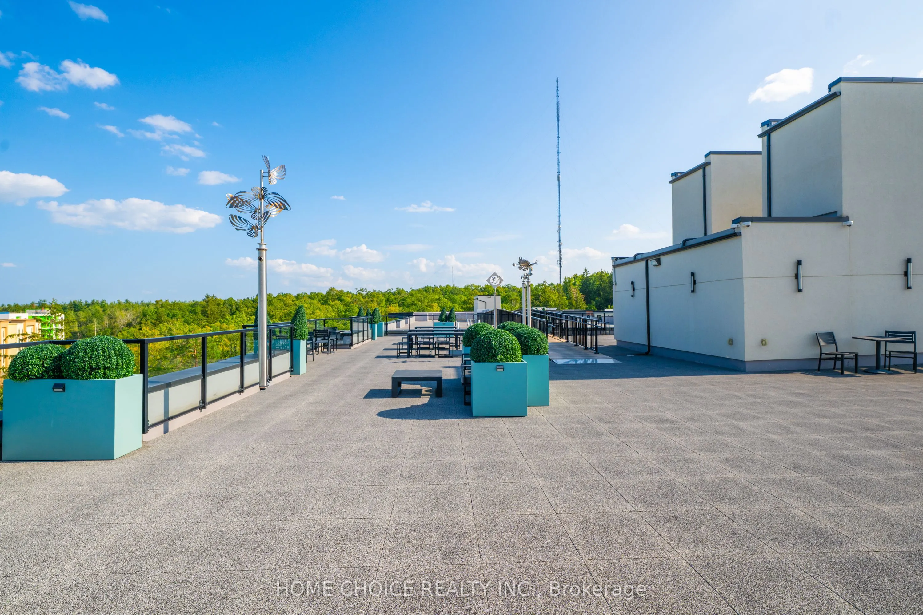 300 Essa Road #602