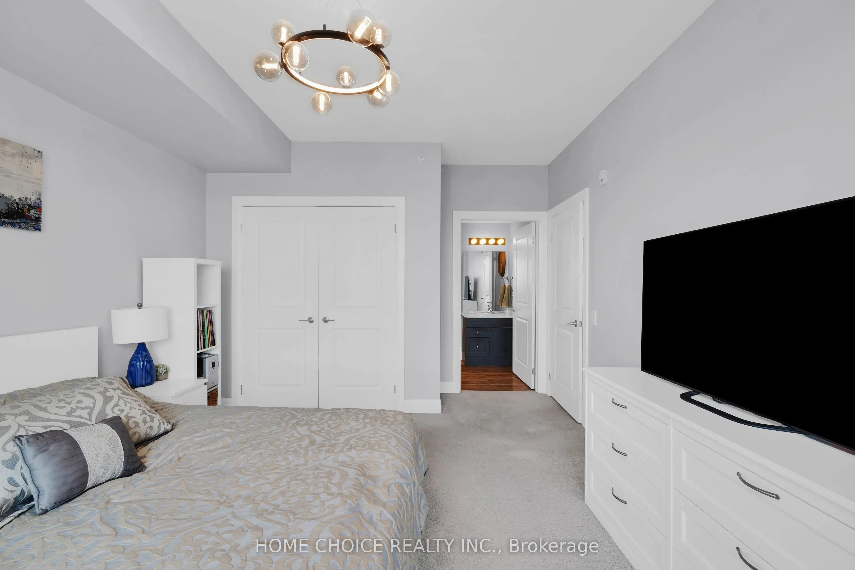 300 Essa Road #602