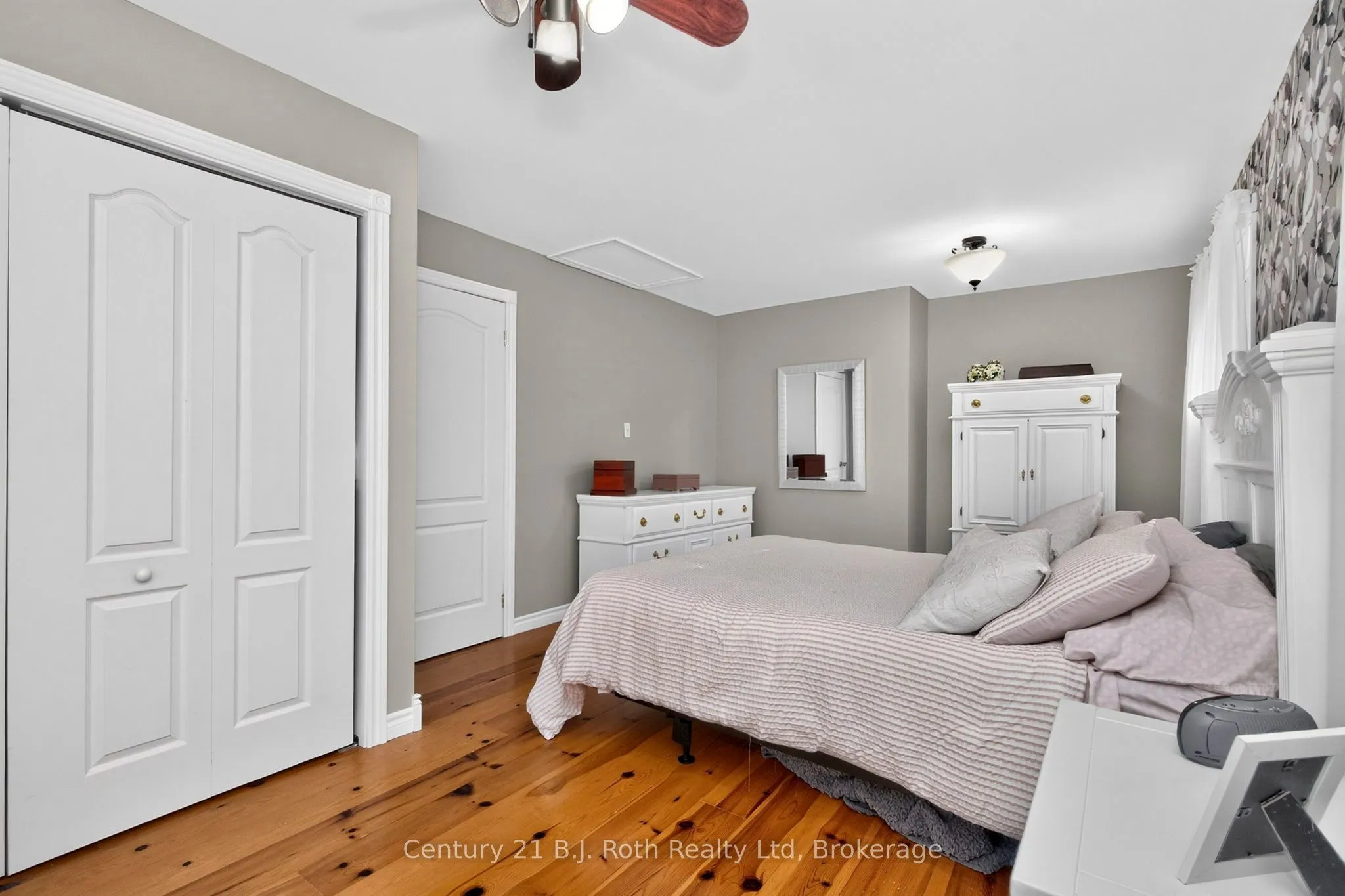 24 Crescent Drive