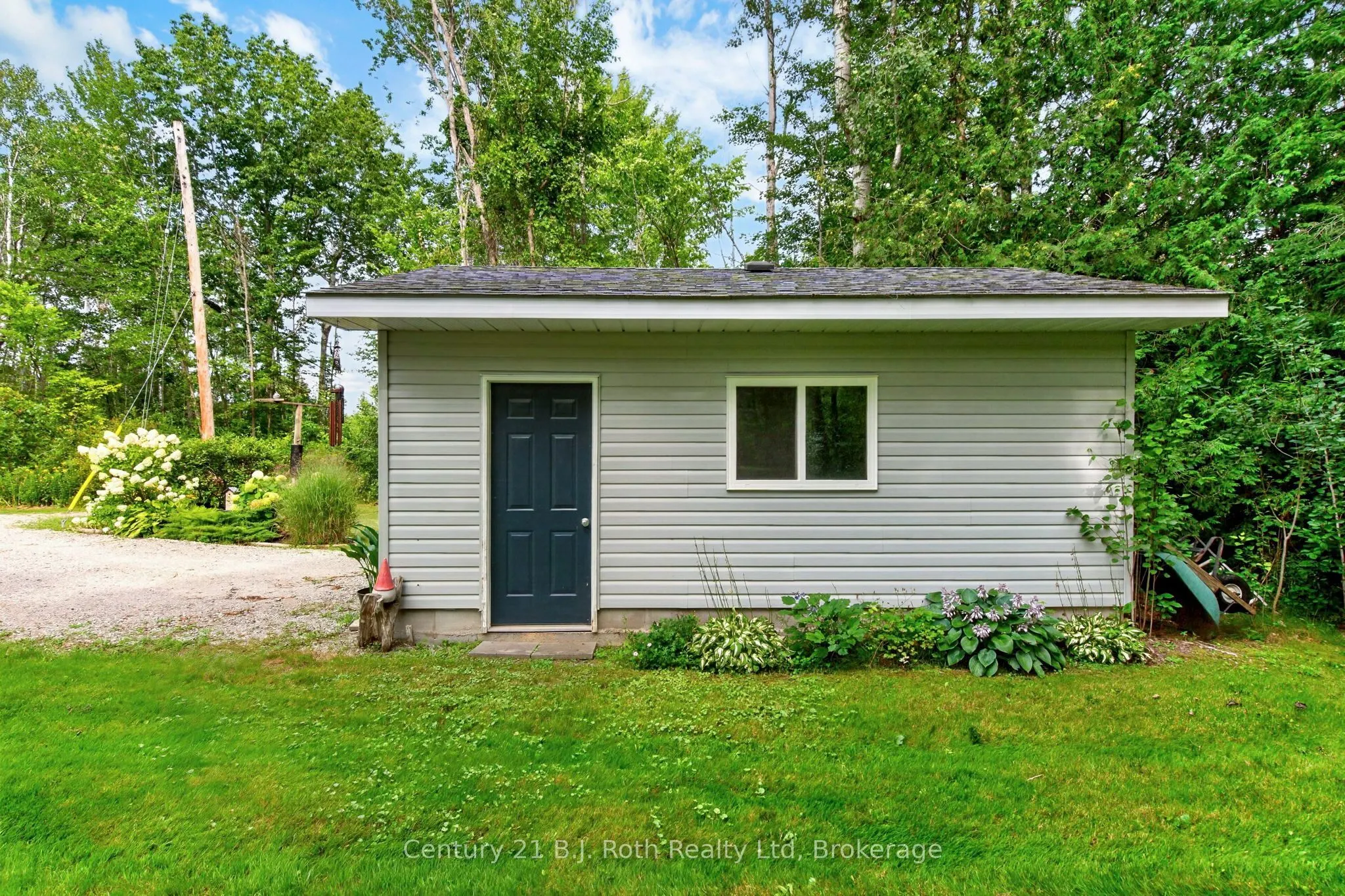 24 Crescent Drive