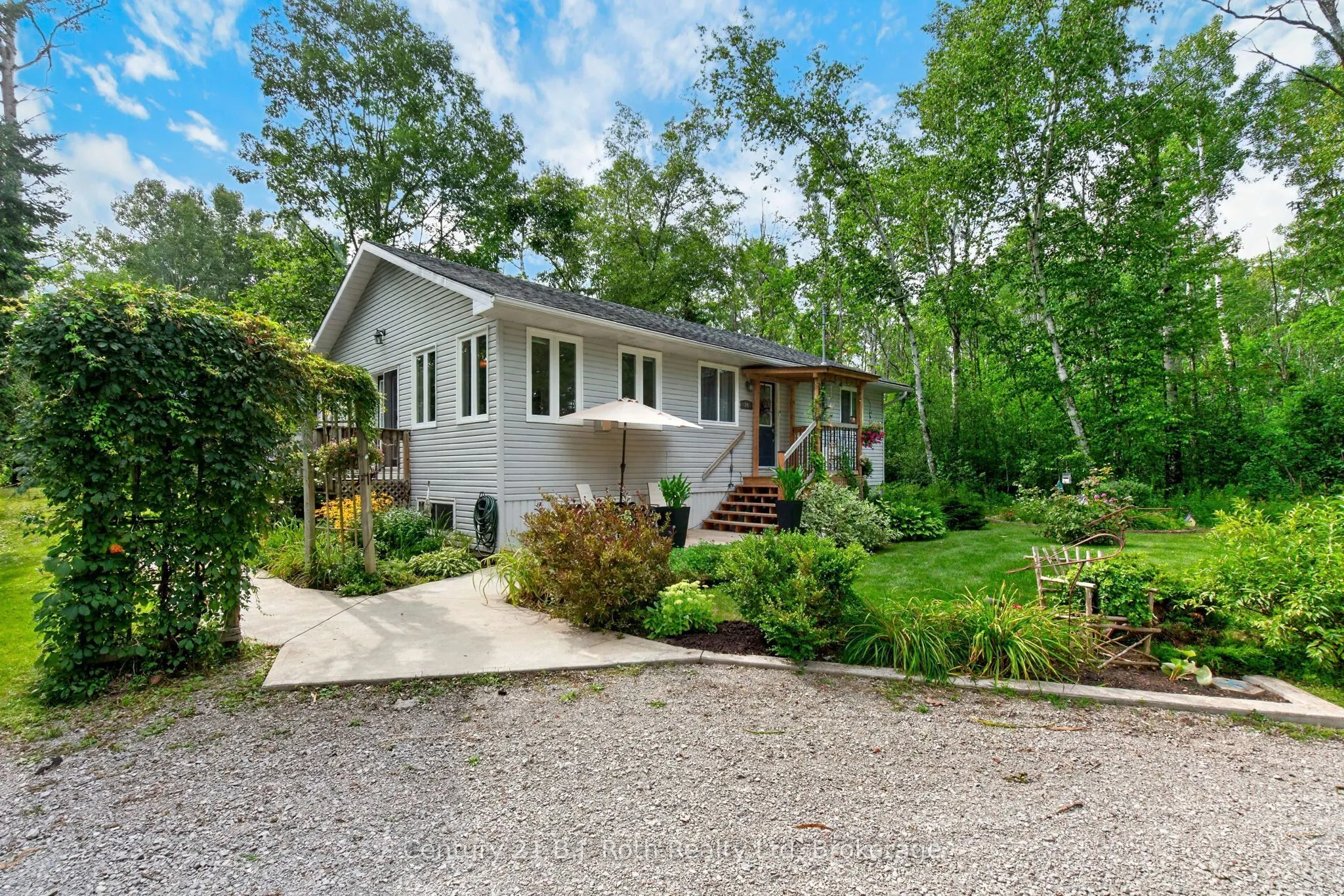 24 Crescent Drive