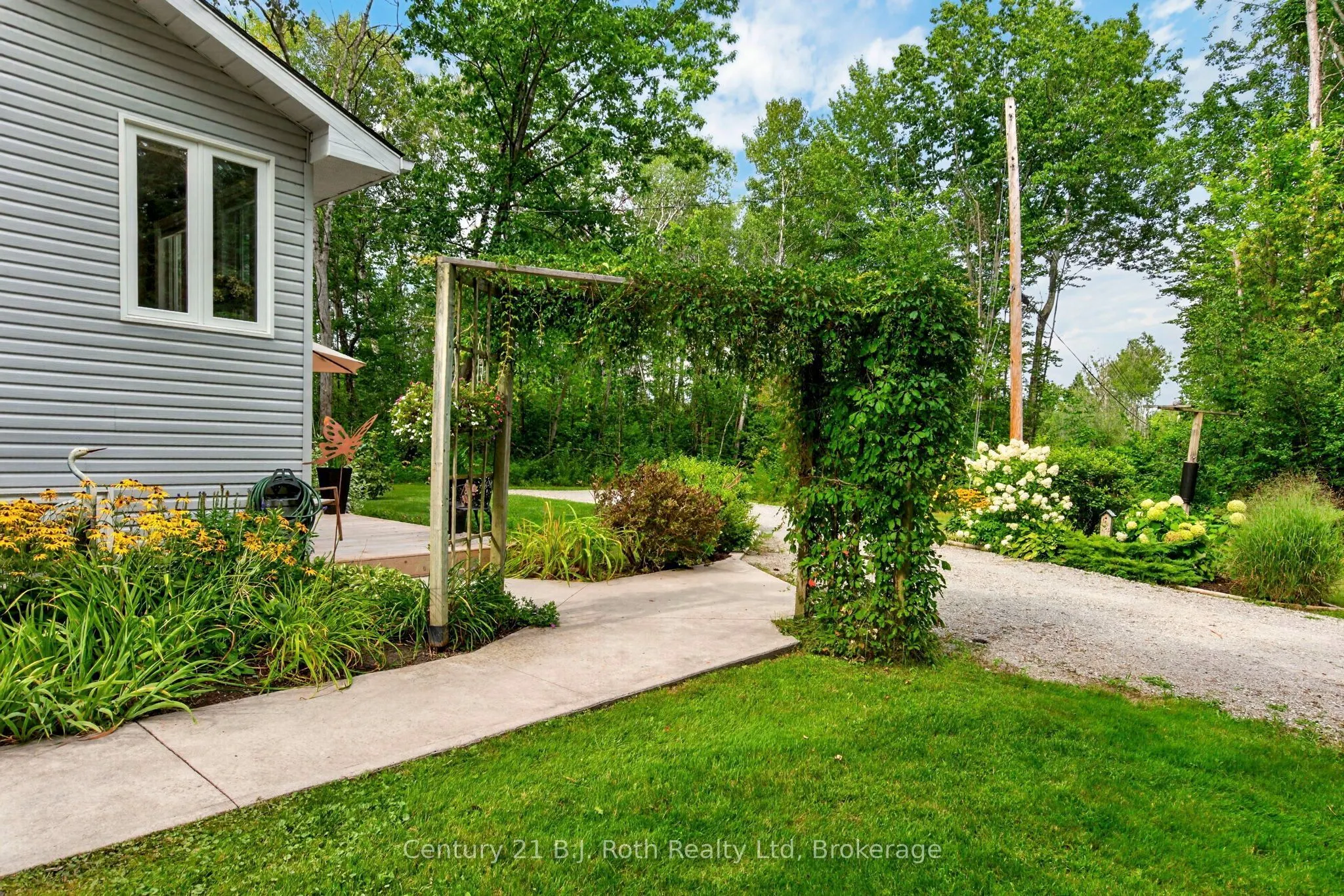 24 Crescent Drive