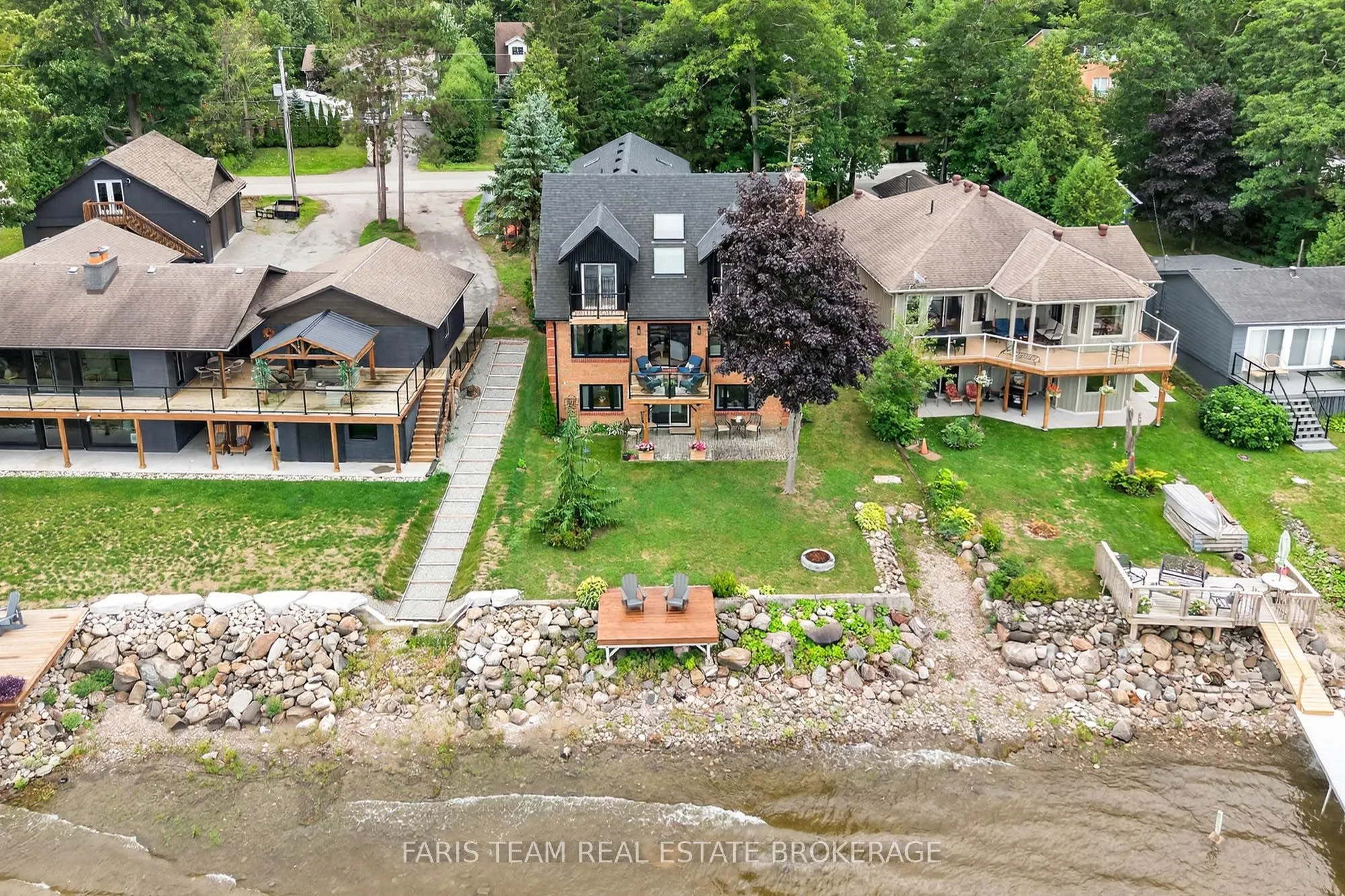 238 Robins Point Road