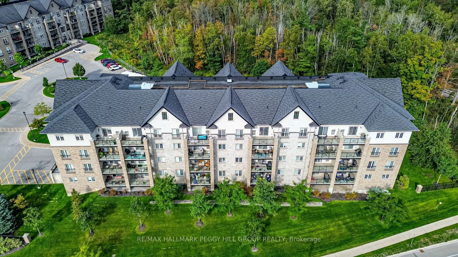 40 Ferndale Drive S #402