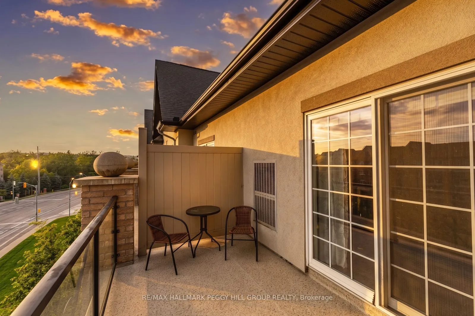40 Ferndale Drive S #402