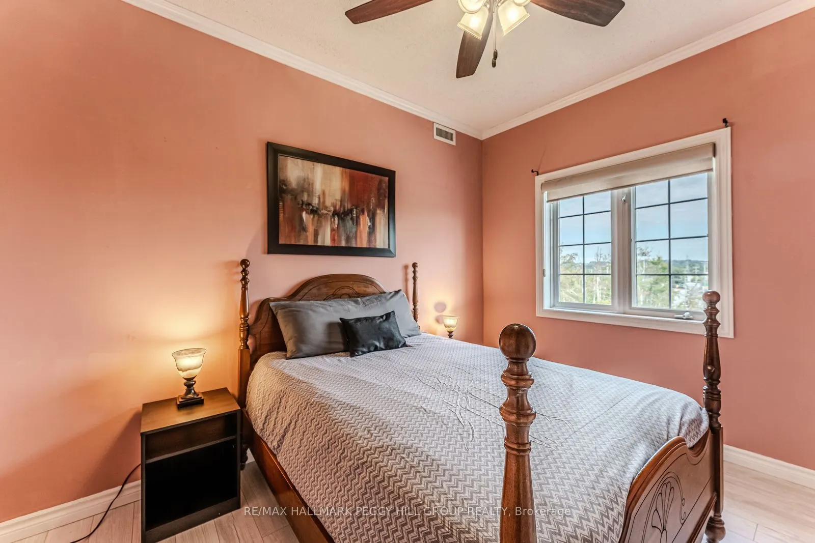 40 Ferndale Drive S #402
