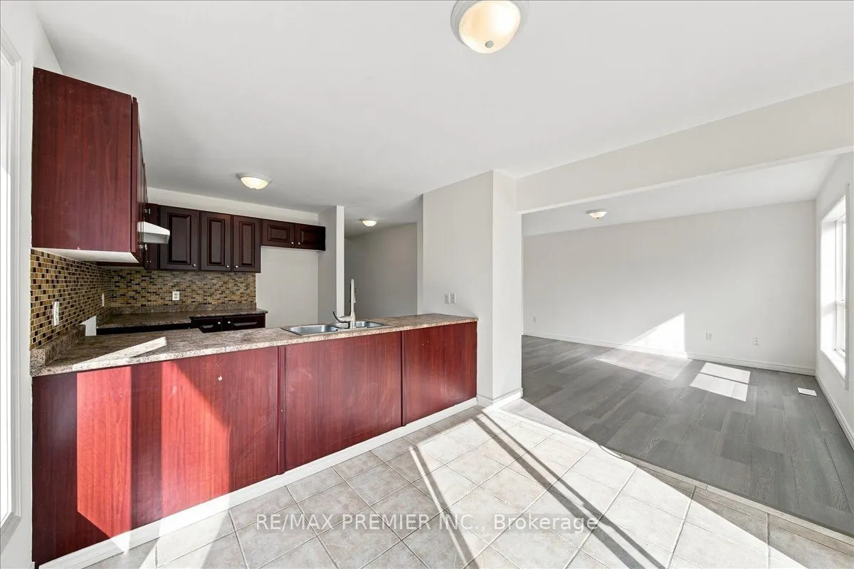 800 West Ridge Boulevard #125
