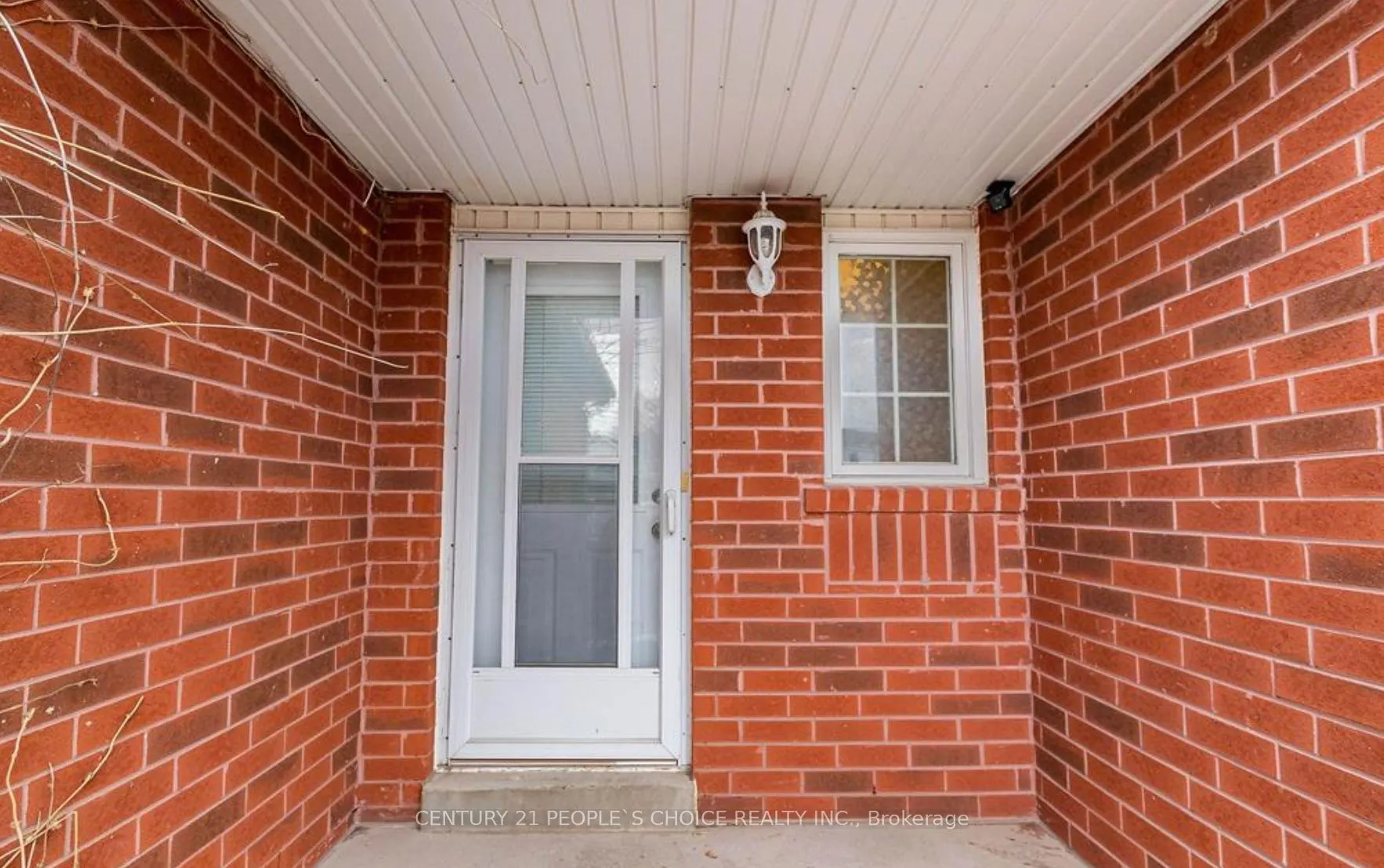 186 Pickett Crescent