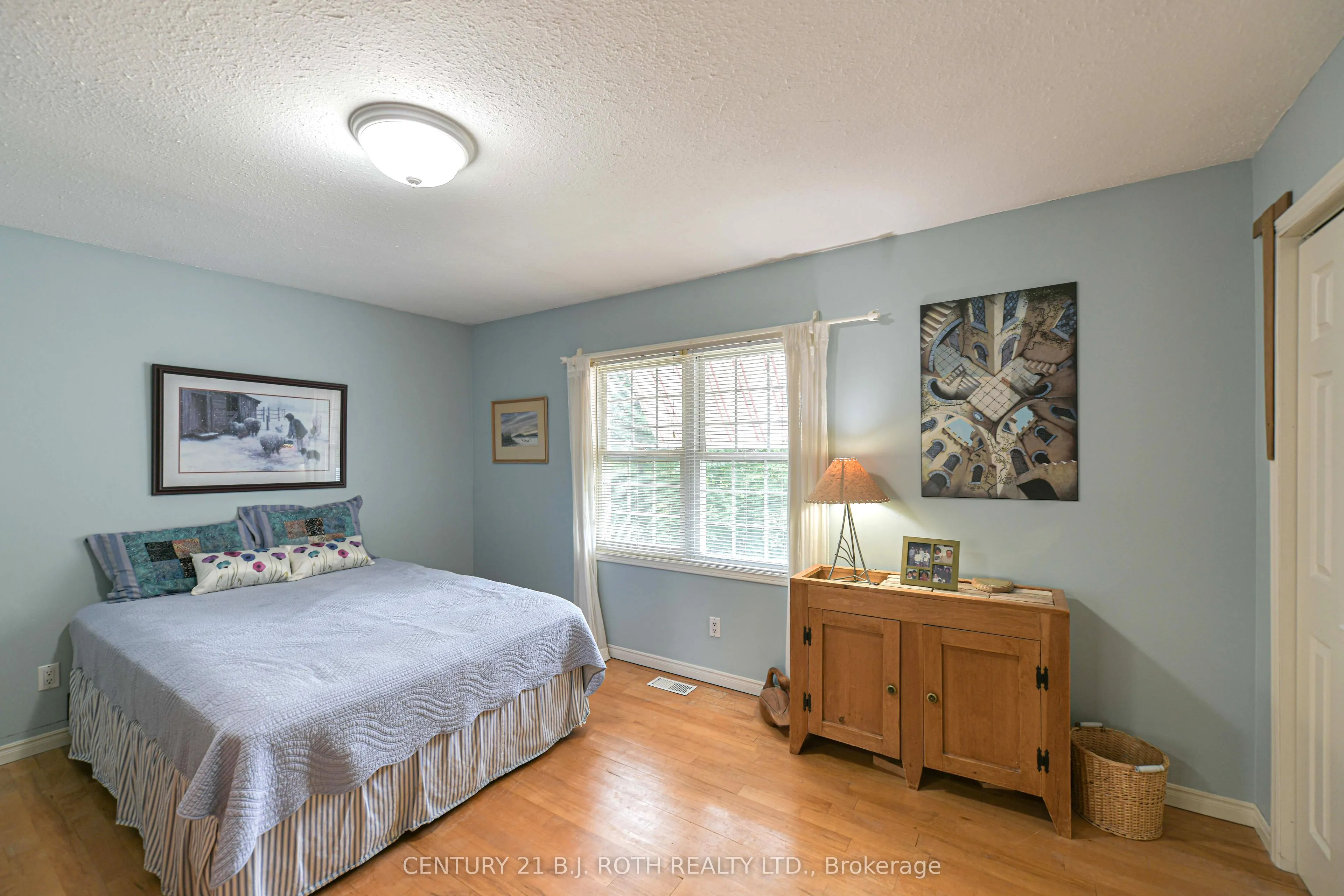 652 Warminster Side Road
