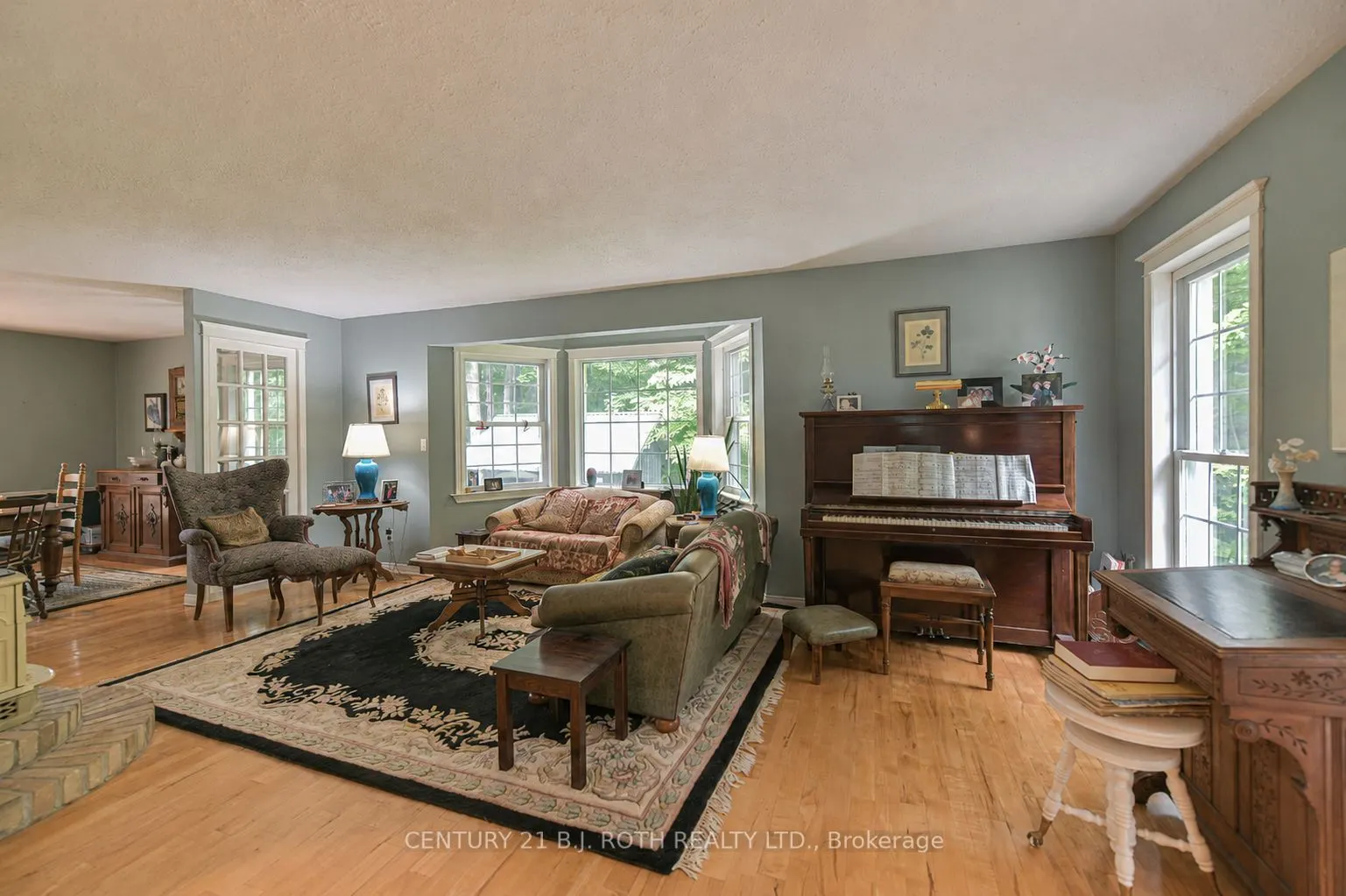 652 Warminster Side Road