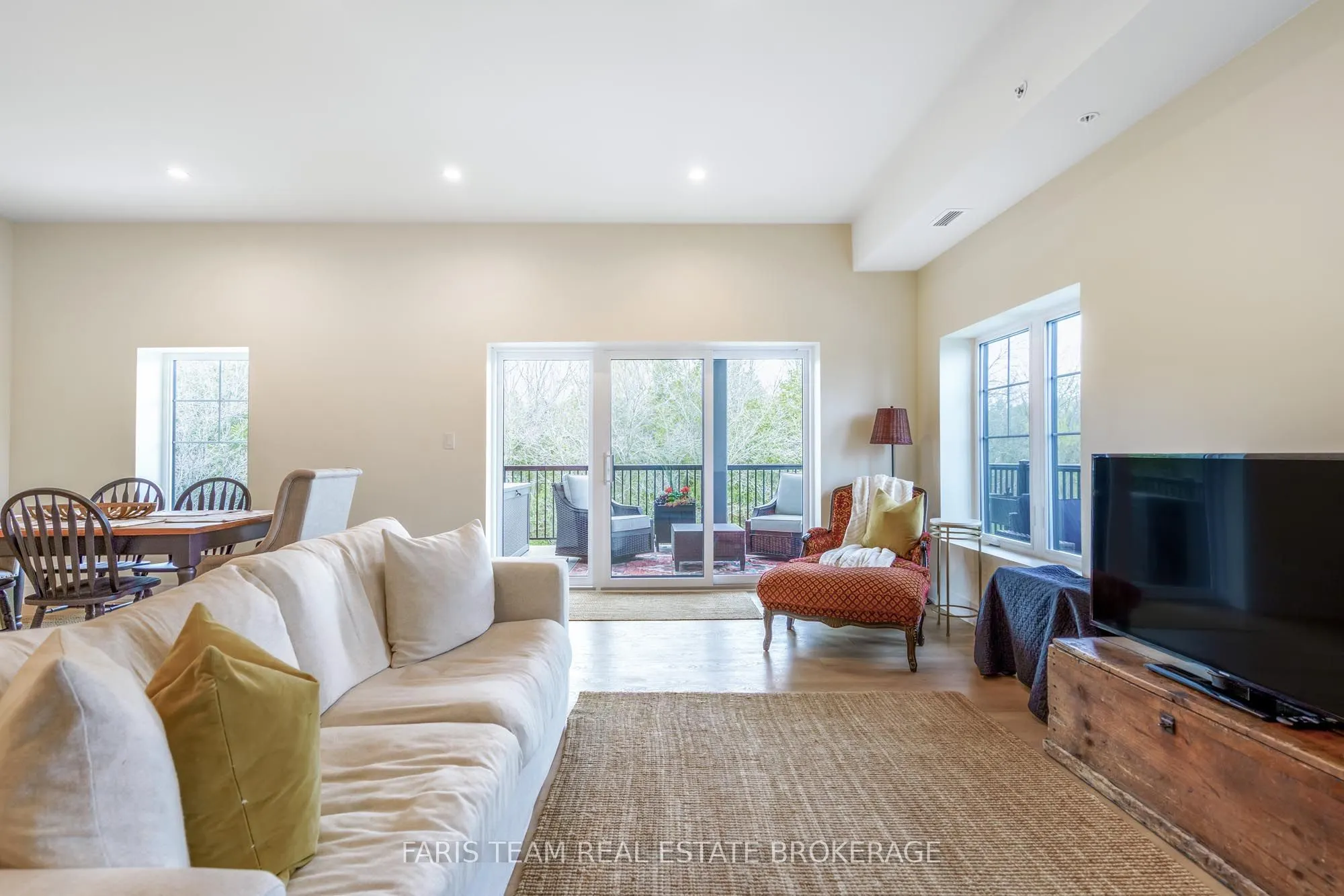 121 Mary Street #224