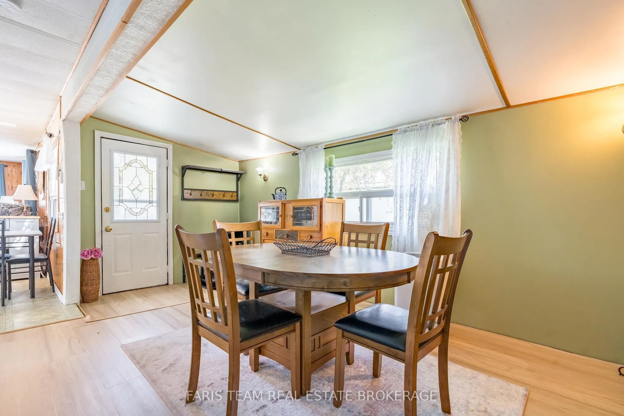 4118 Ash Crescent