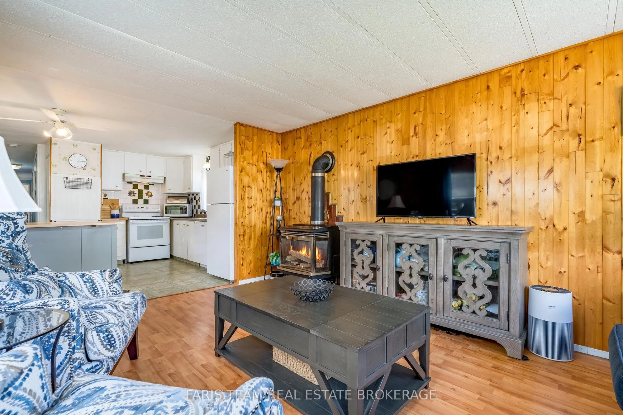 4118 Ash Crescent