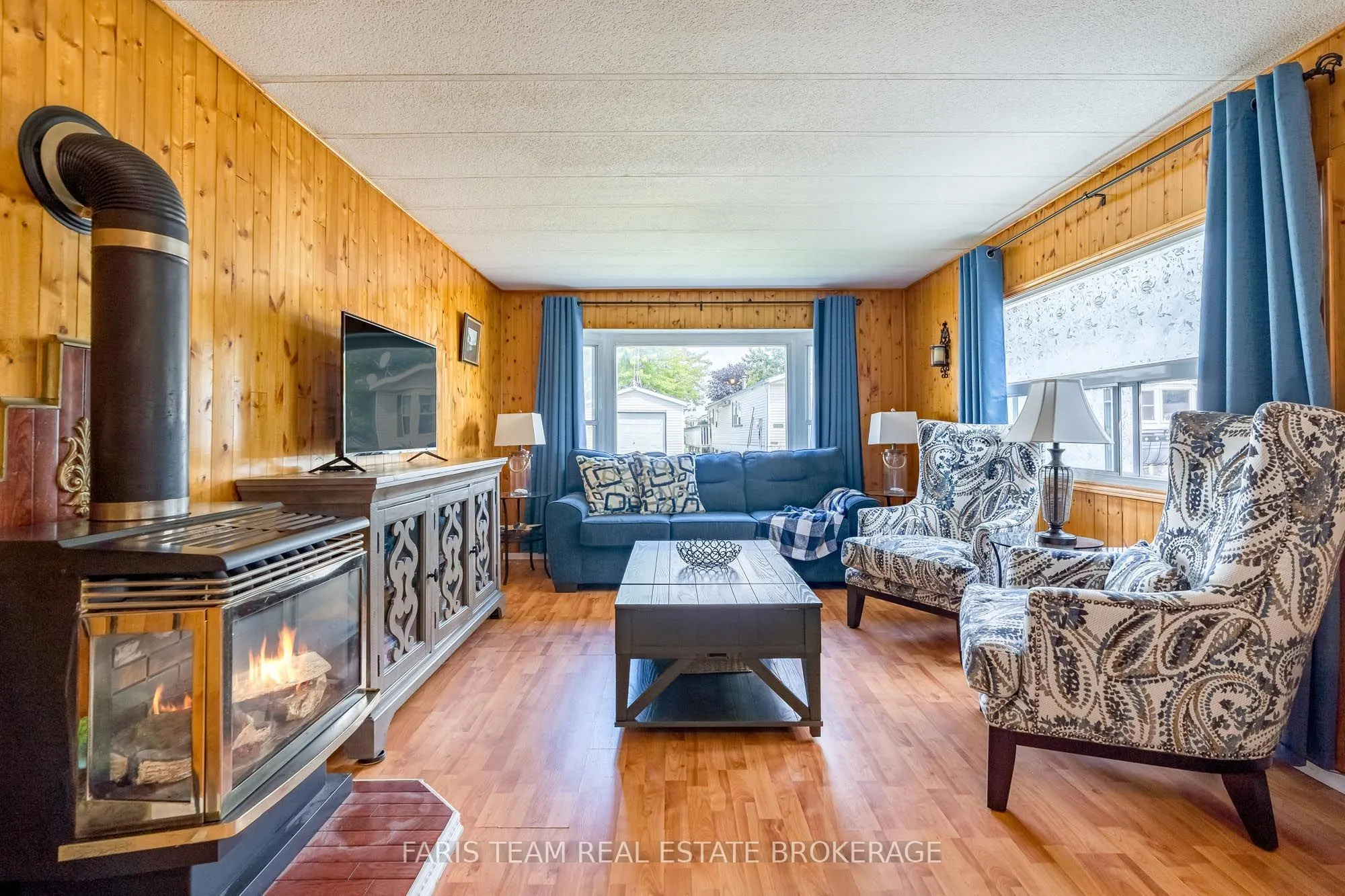 4118 Ash Crescent