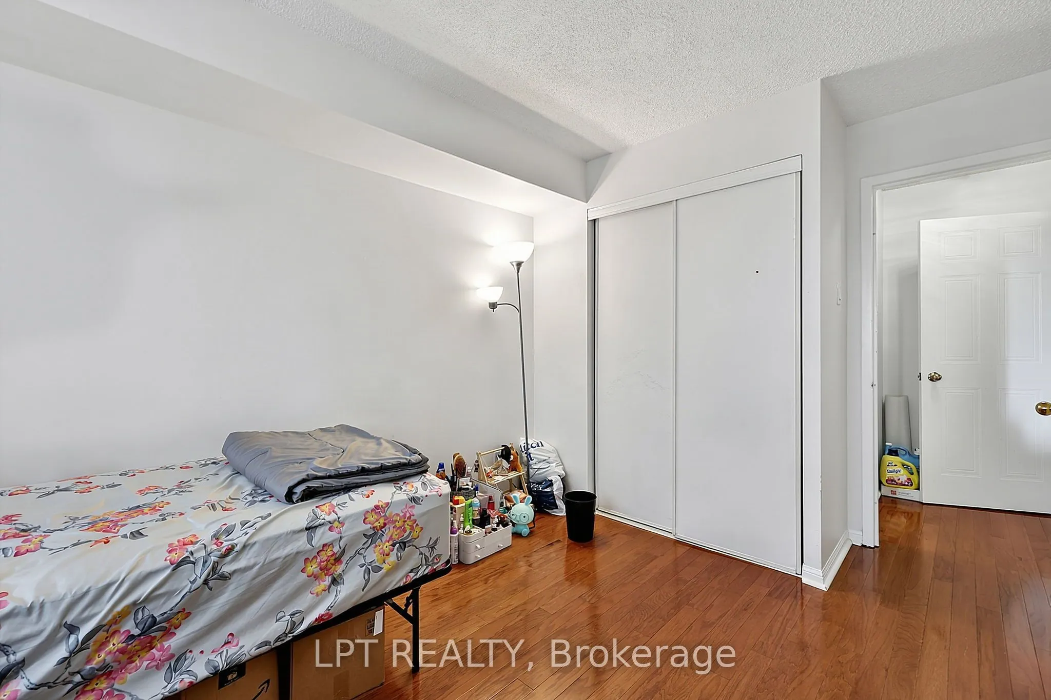 75 Ellen Street #1111