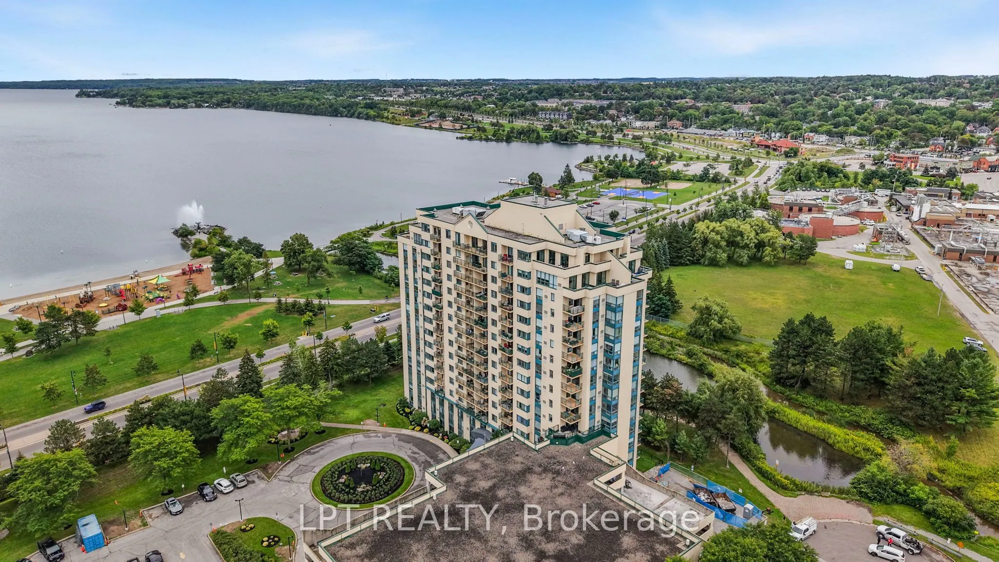 75 Ellen Street #1111