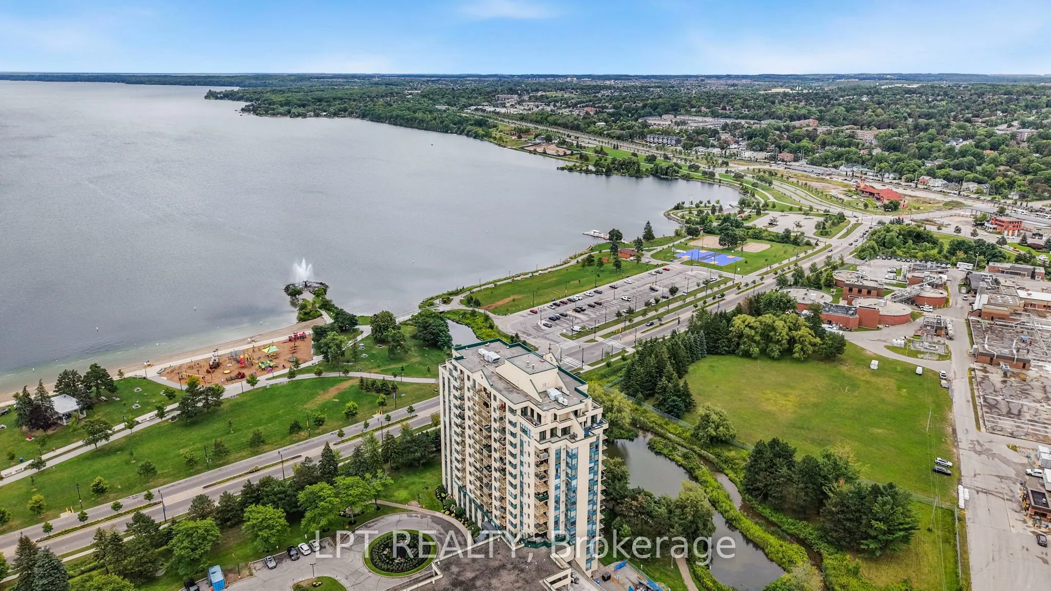 75 Ellen Street #1111