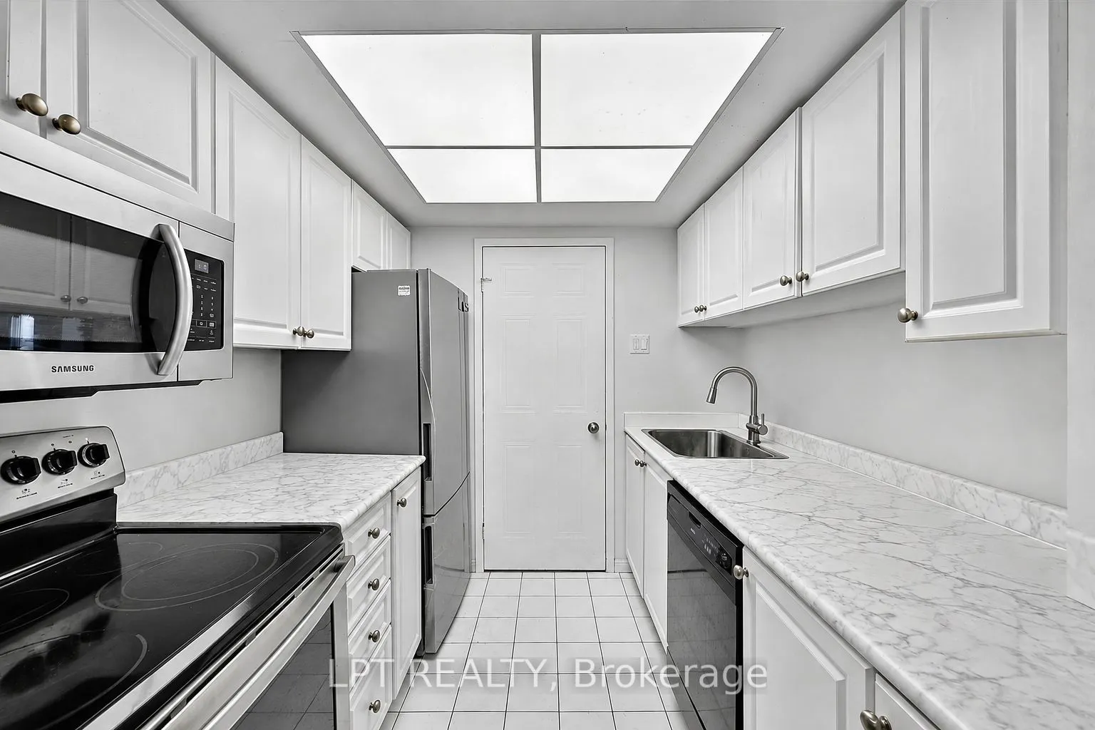 75 Ellen Street #1111