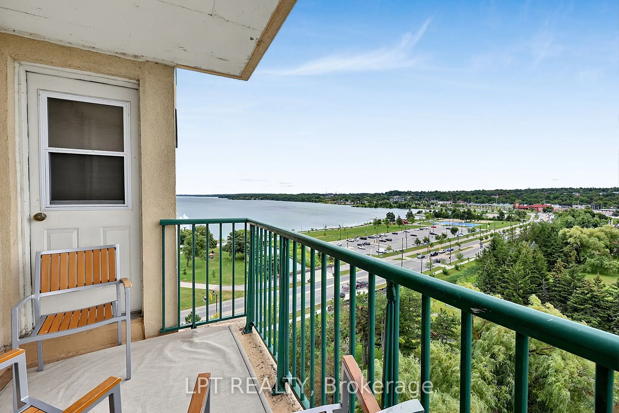 75 Ellen Street #1111
