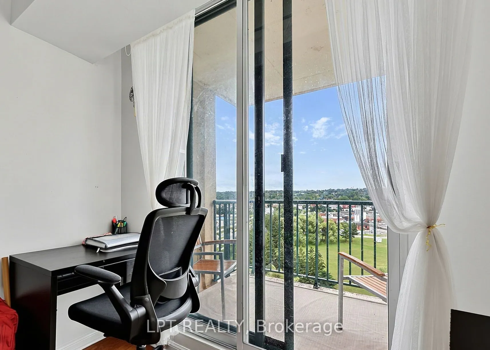 75 Ellen Street #1111